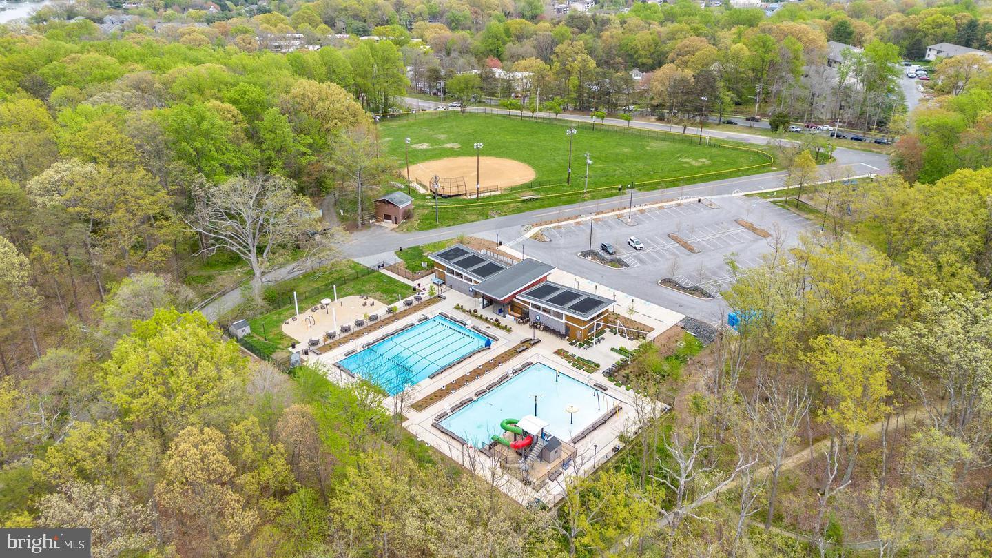 AUGUST WOODS - Residential