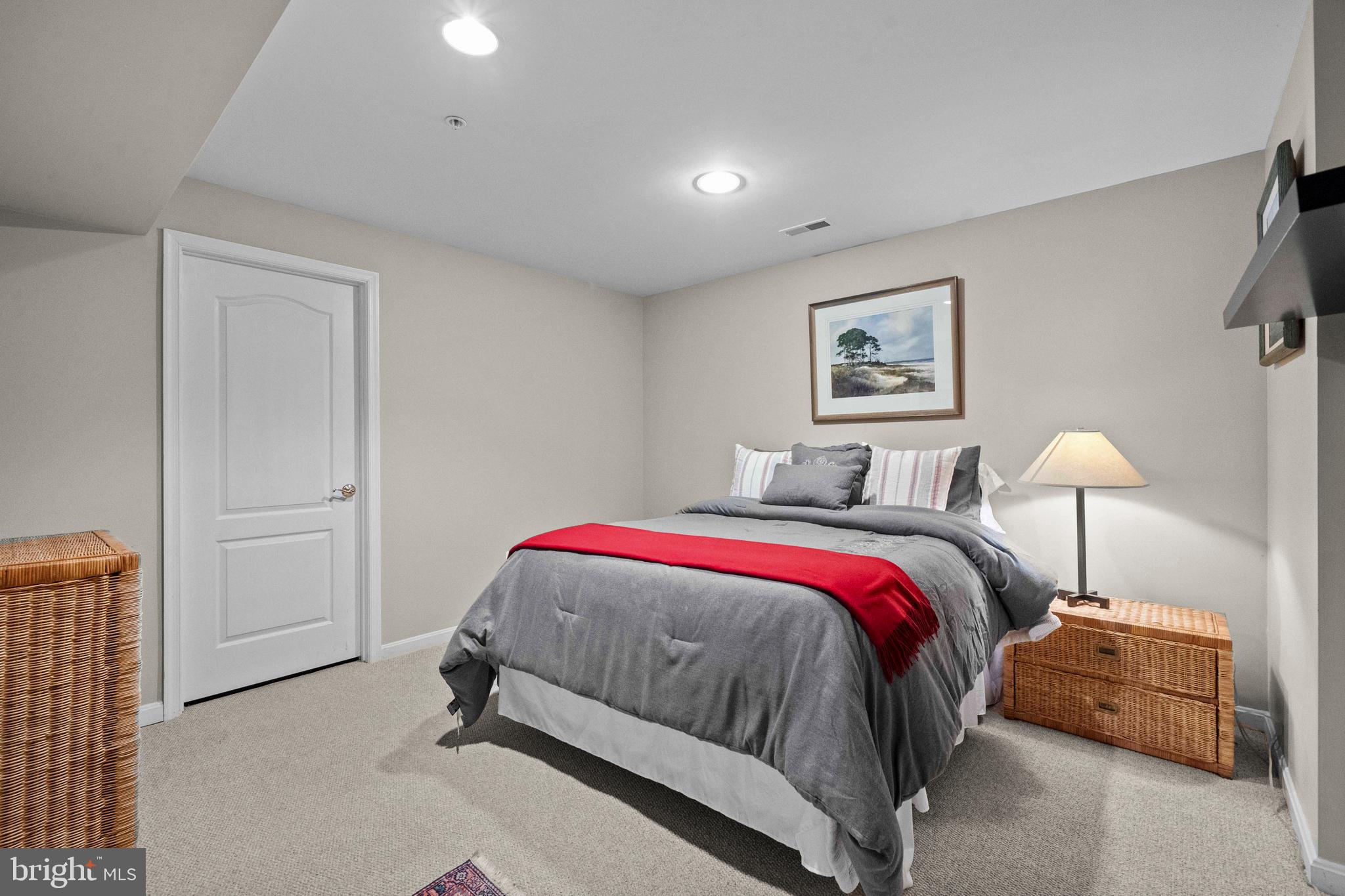 AUGUST WOODS - Residential