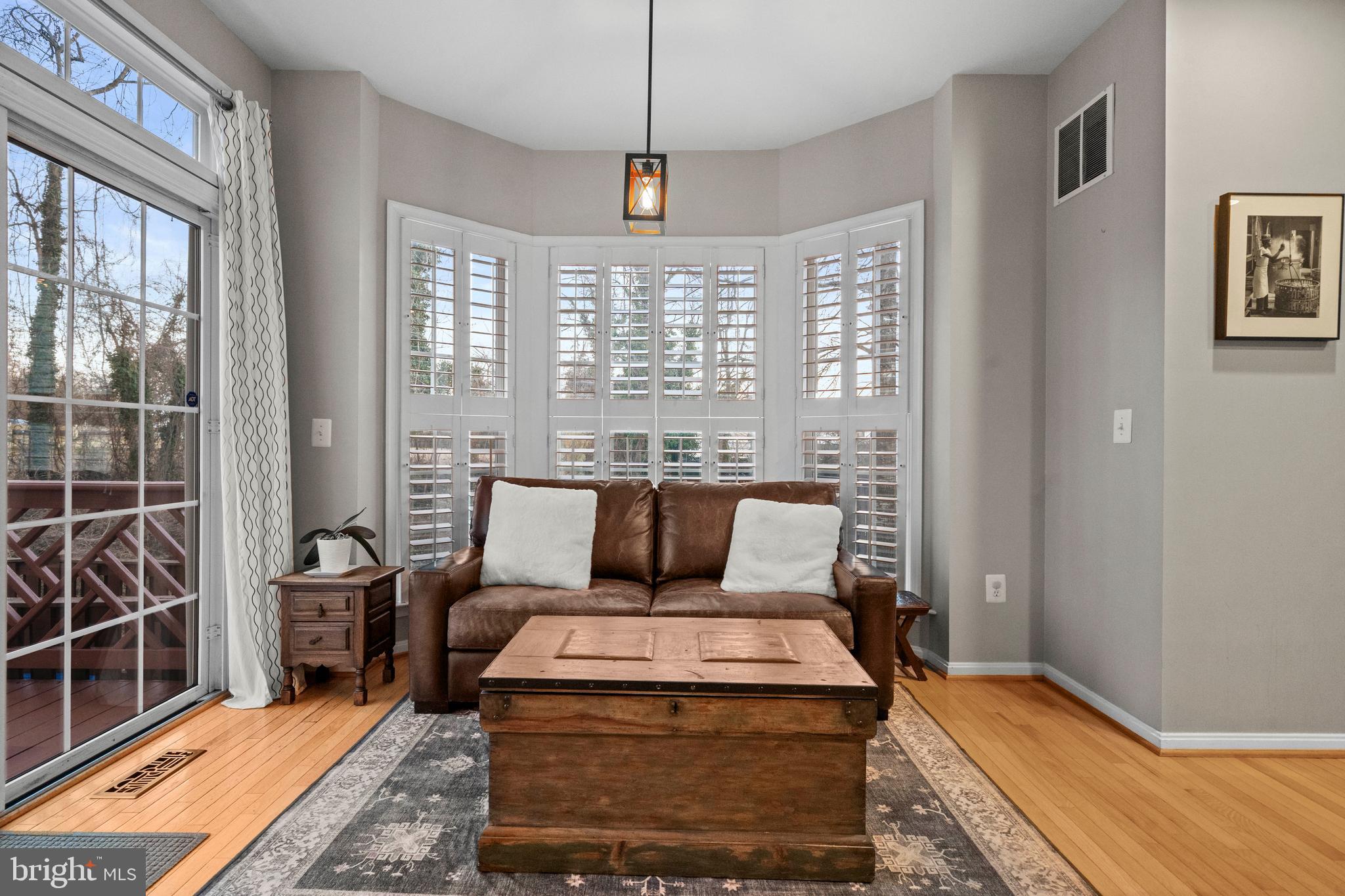 AUGUST WOODS - Residential