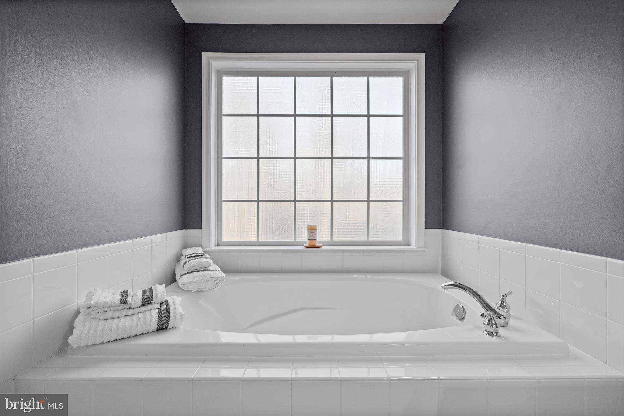 AUGUST WOODS - Residential