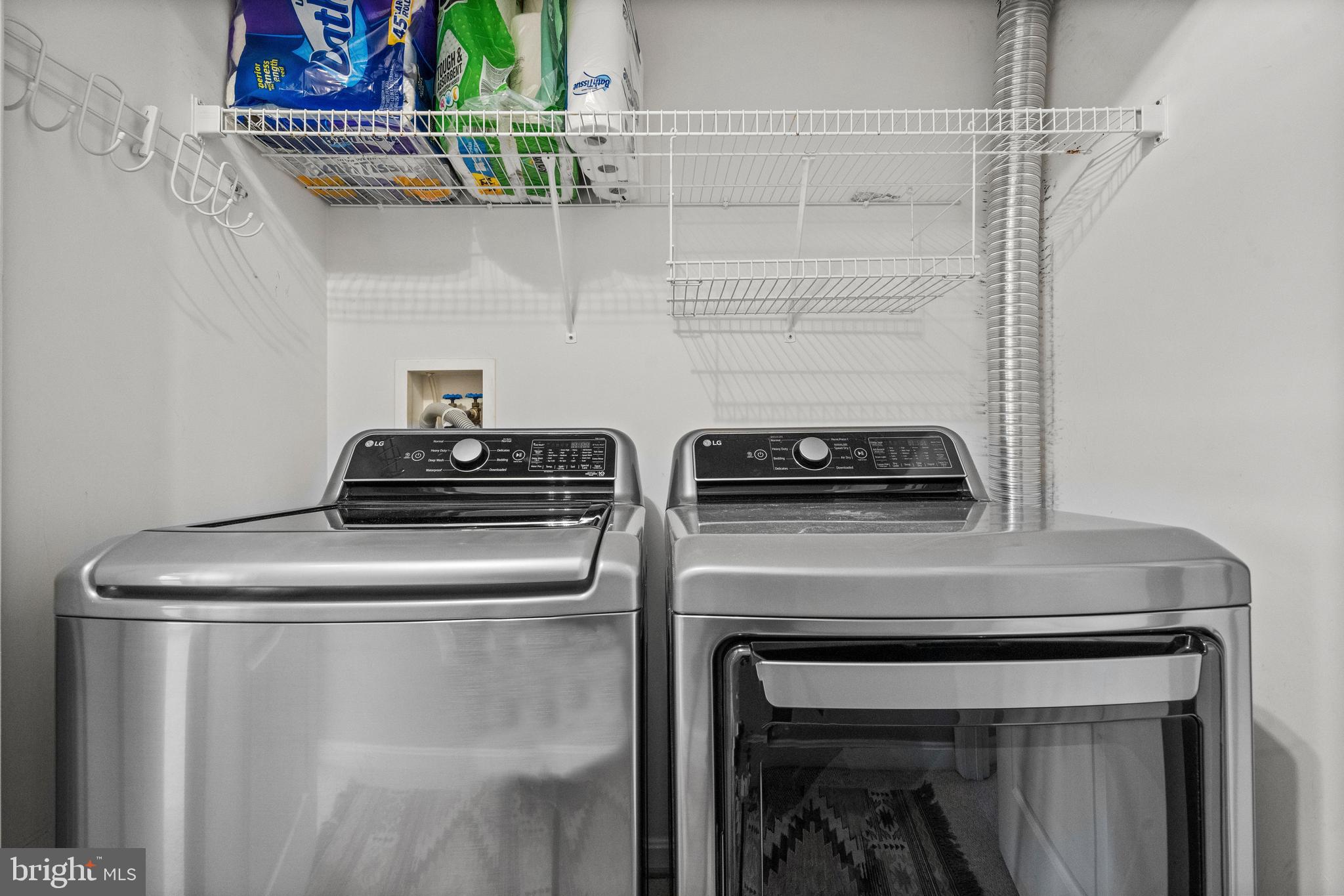 AUGUST WOODS - Residential