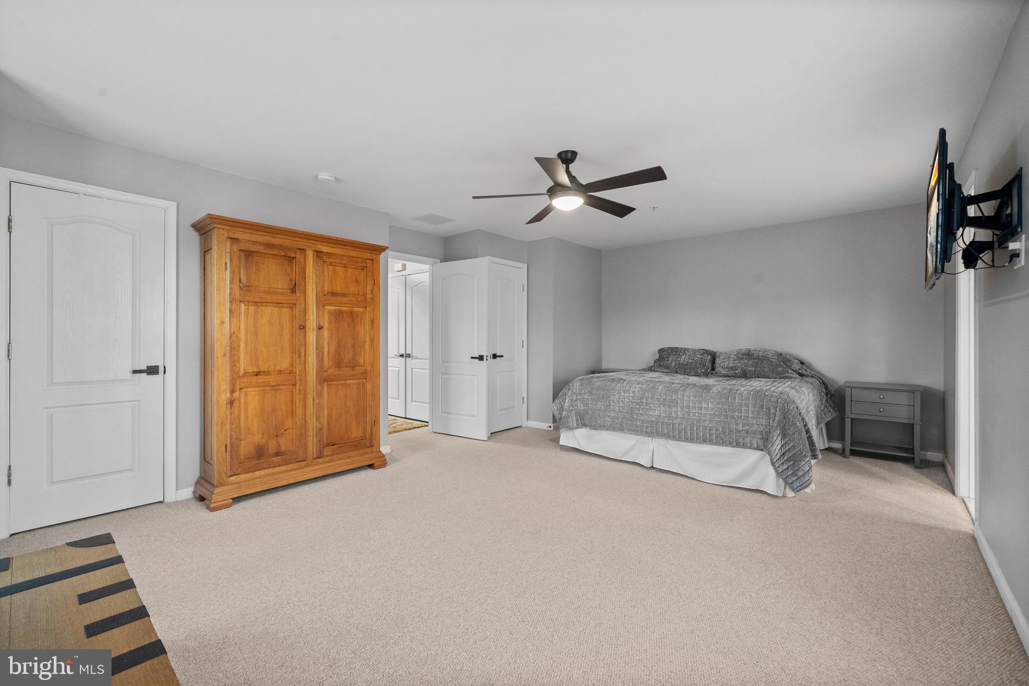 AUGUST WOODS - Residential