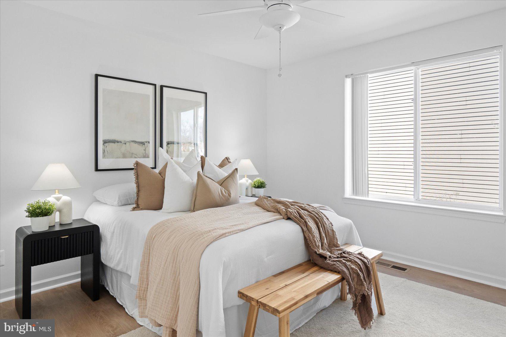 COUNTRY CLUB - Residential