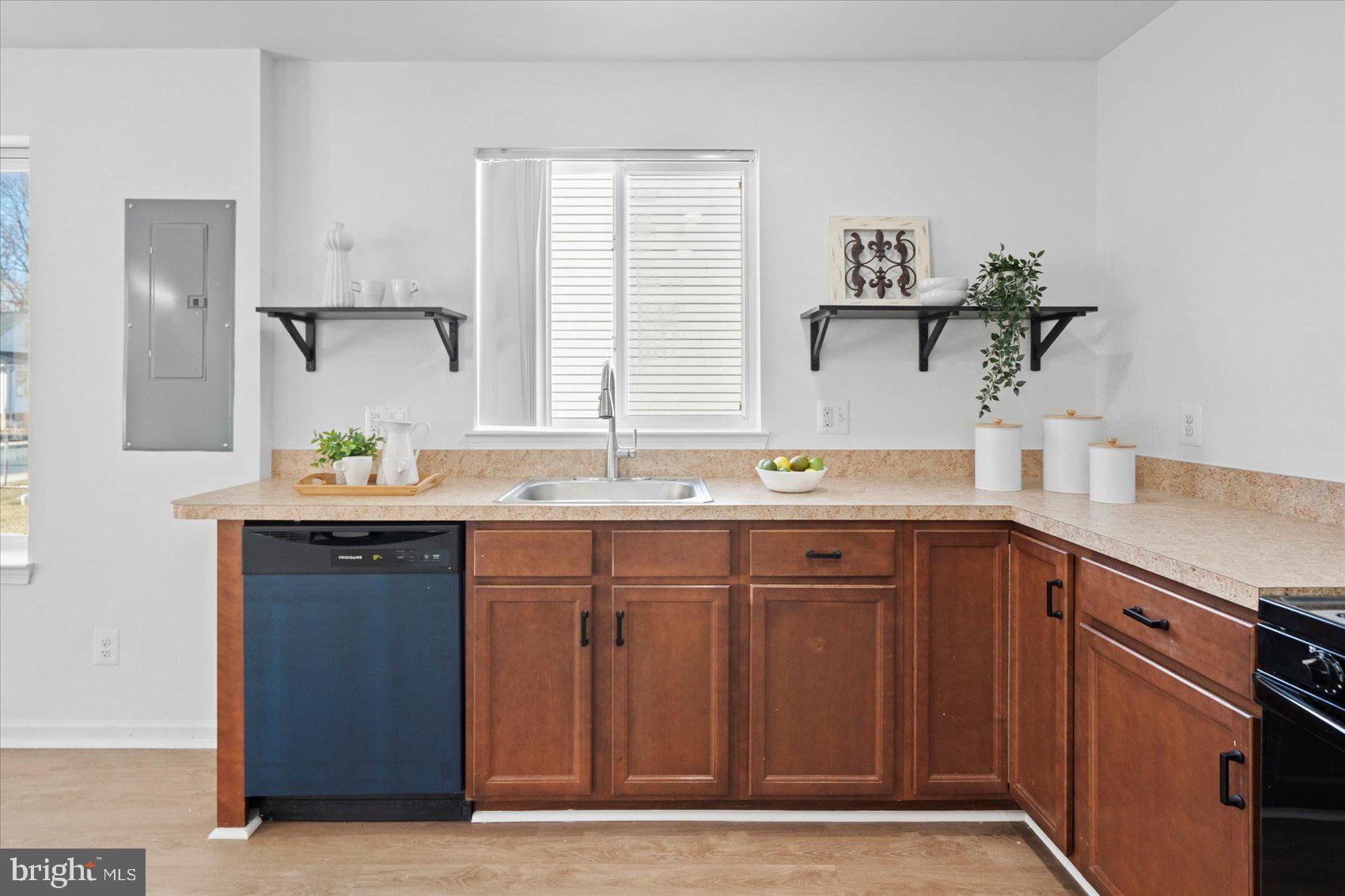 COUNTRY CLUB - Residential