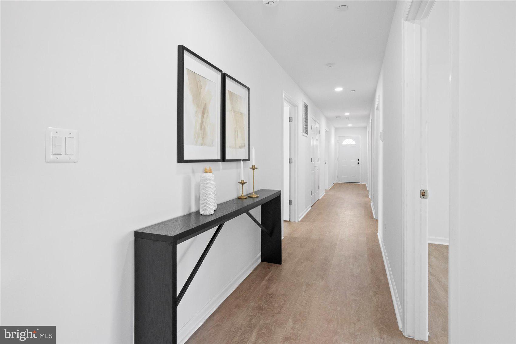 COUNTRY CLUB - Residential