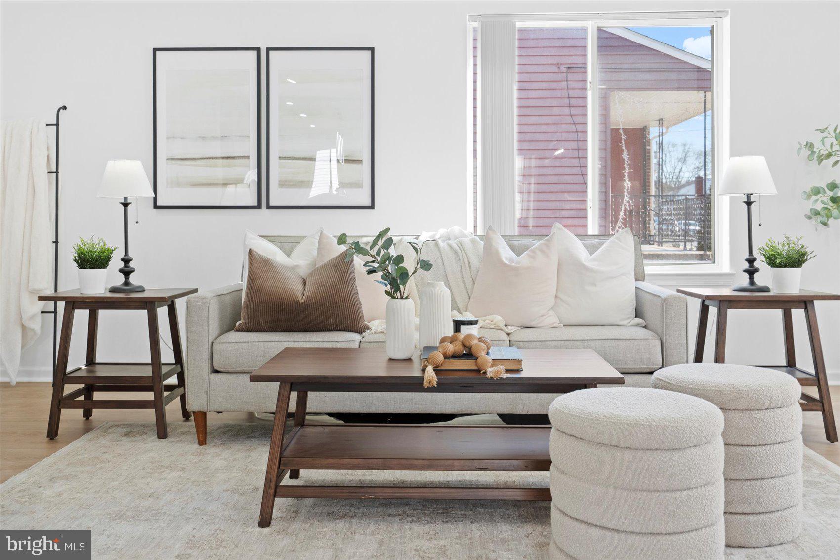 COUNTRY CLUB - Residential