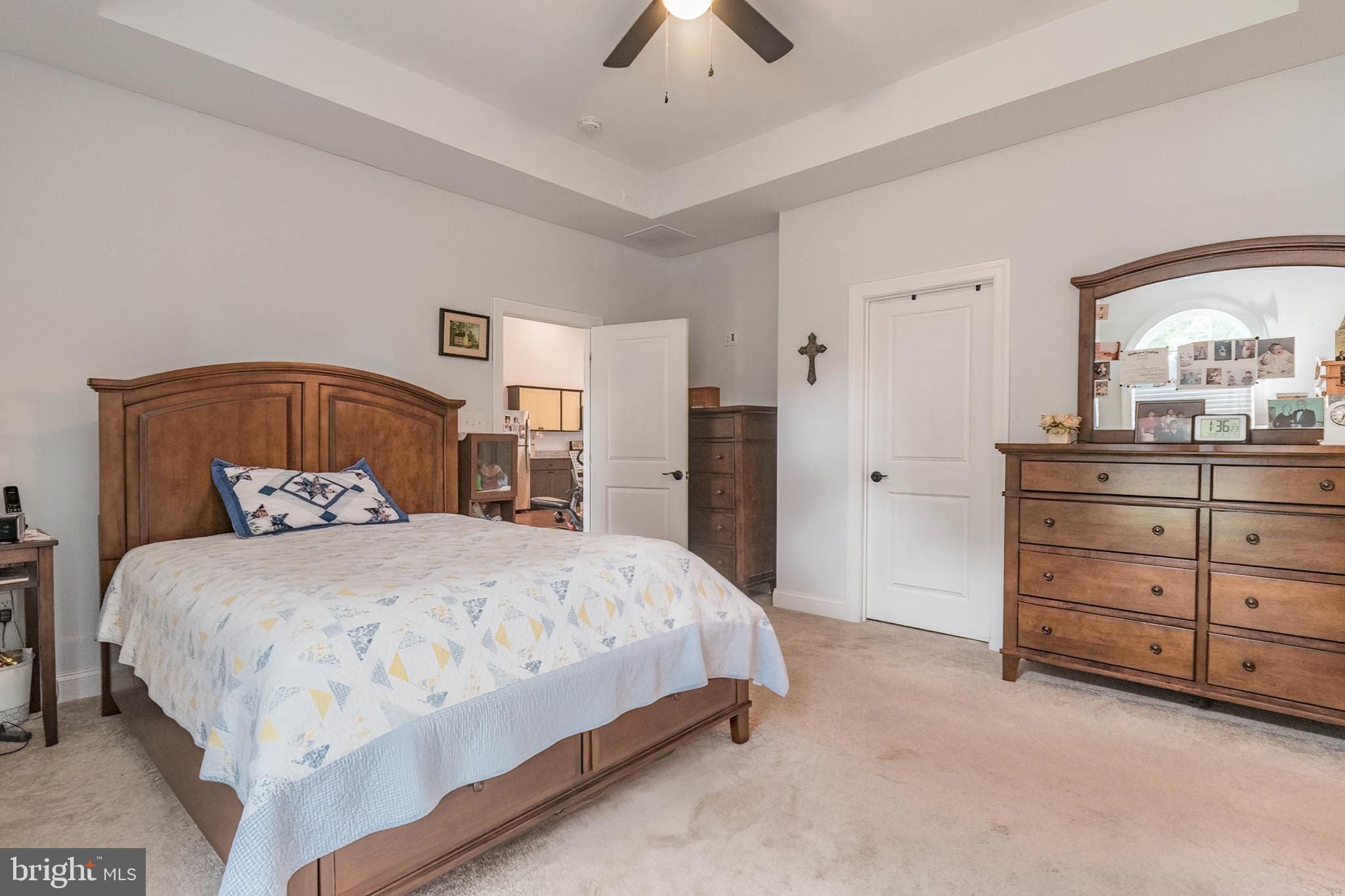 MAR WIN MANOR - Residential