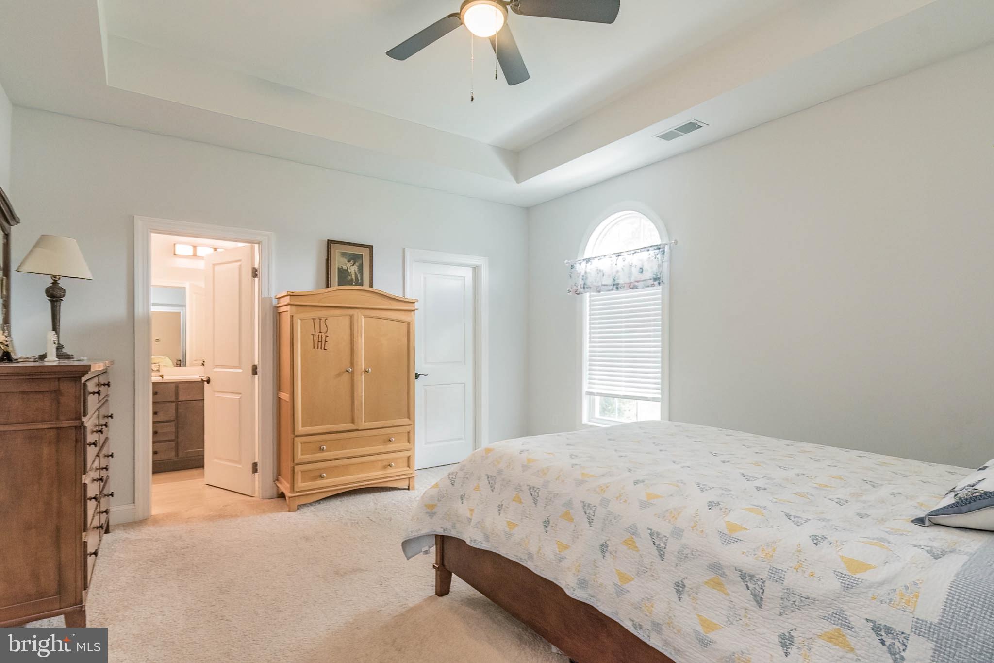 MAR WIN MANOR - Residential