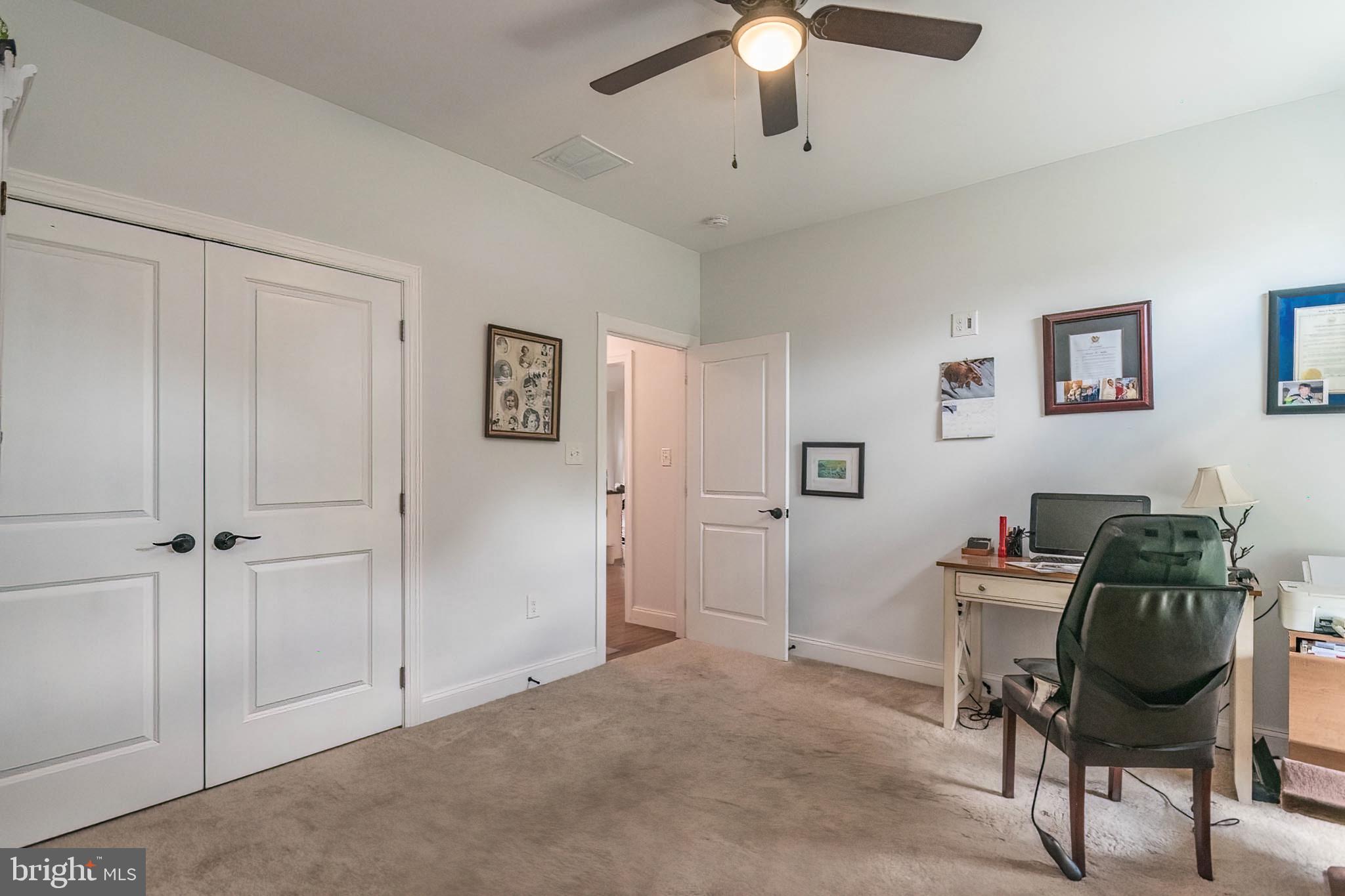 MAR WIN MANOR - Residential