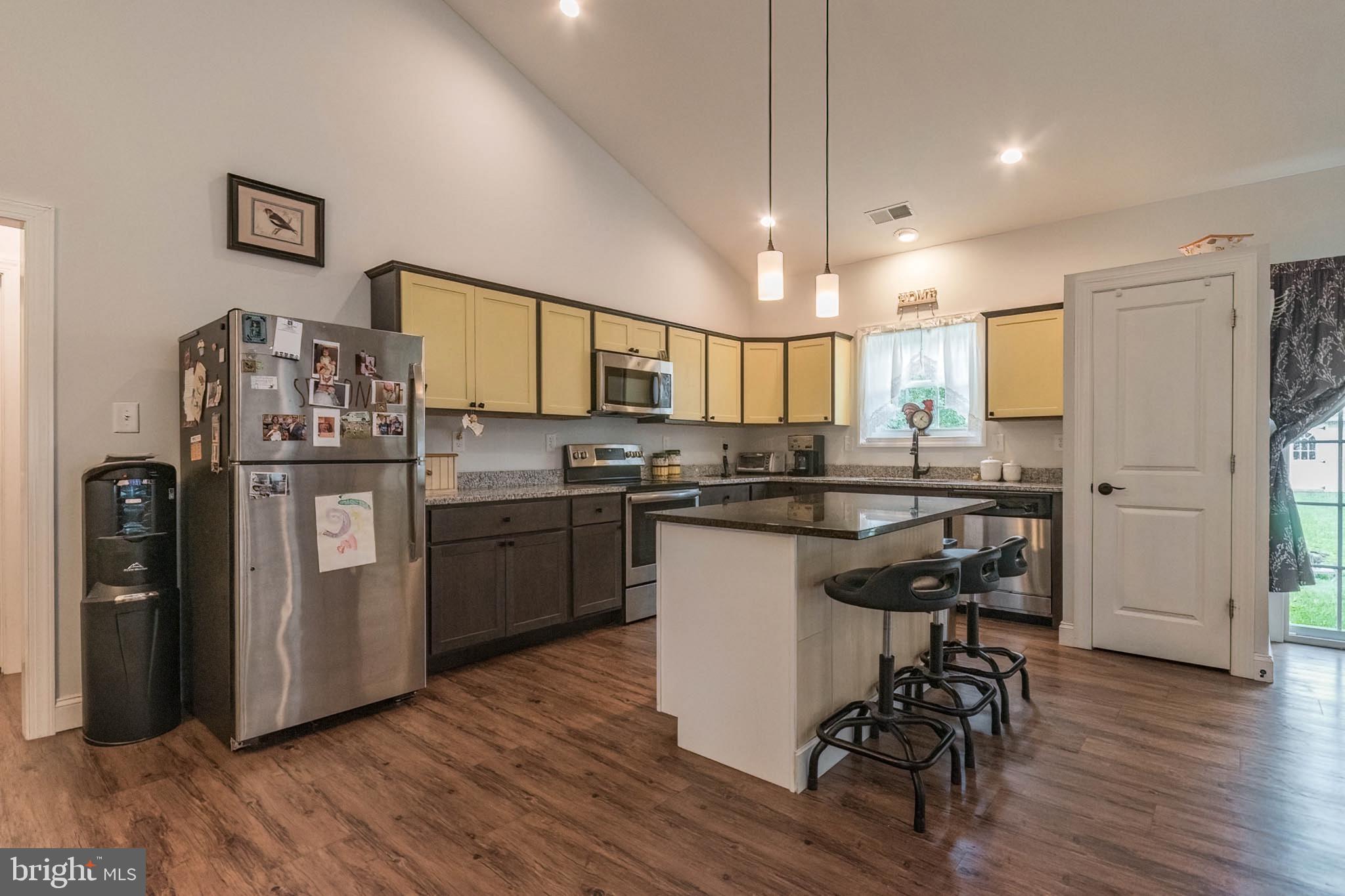 MAR WIN MANOR - Residential