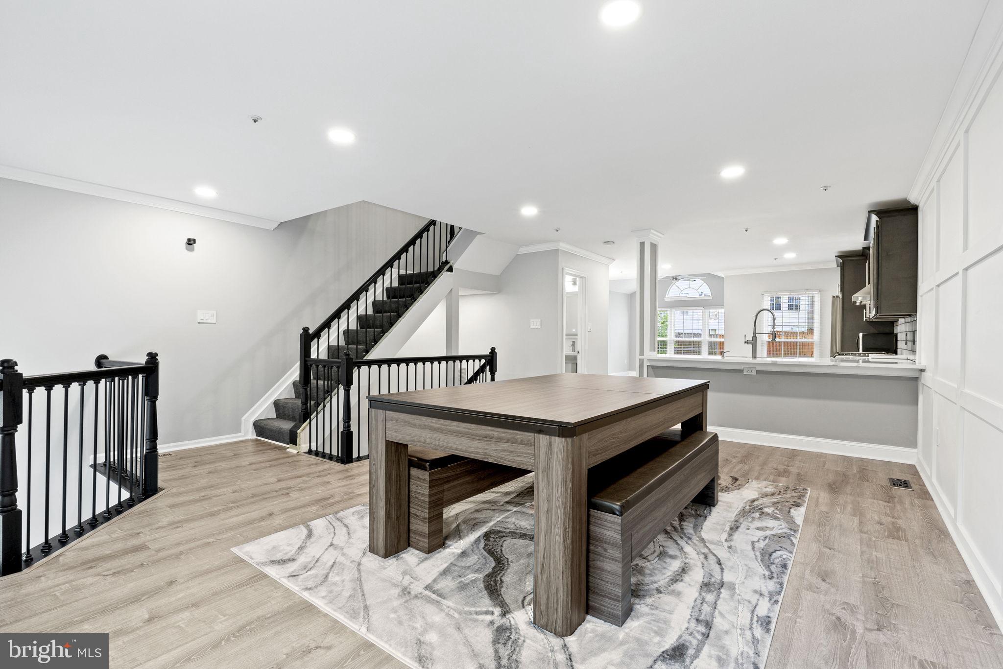 LAKEWOOD ESTATES - Residential Lease