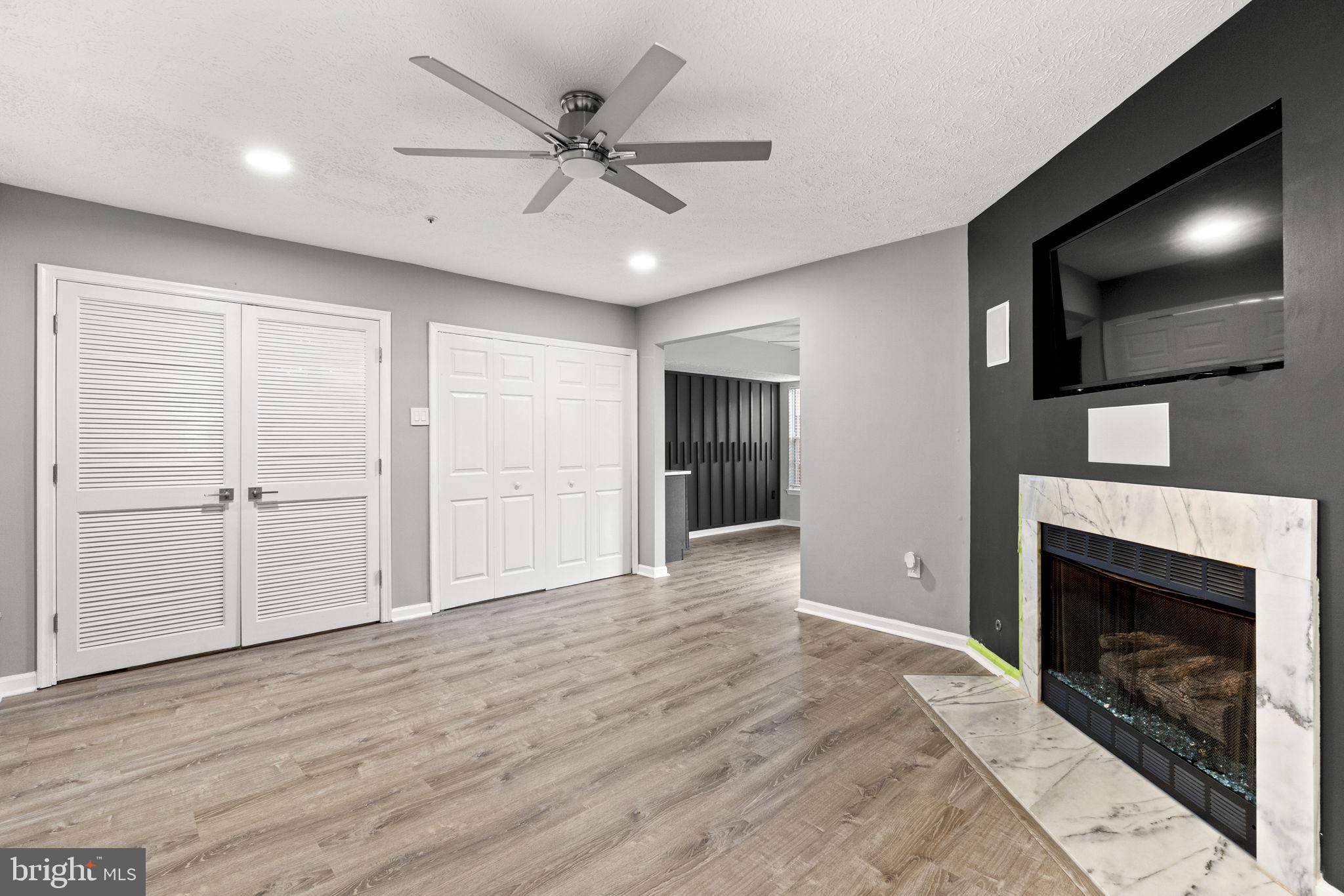 LAKEWOOD ESTATES - Residential Lease