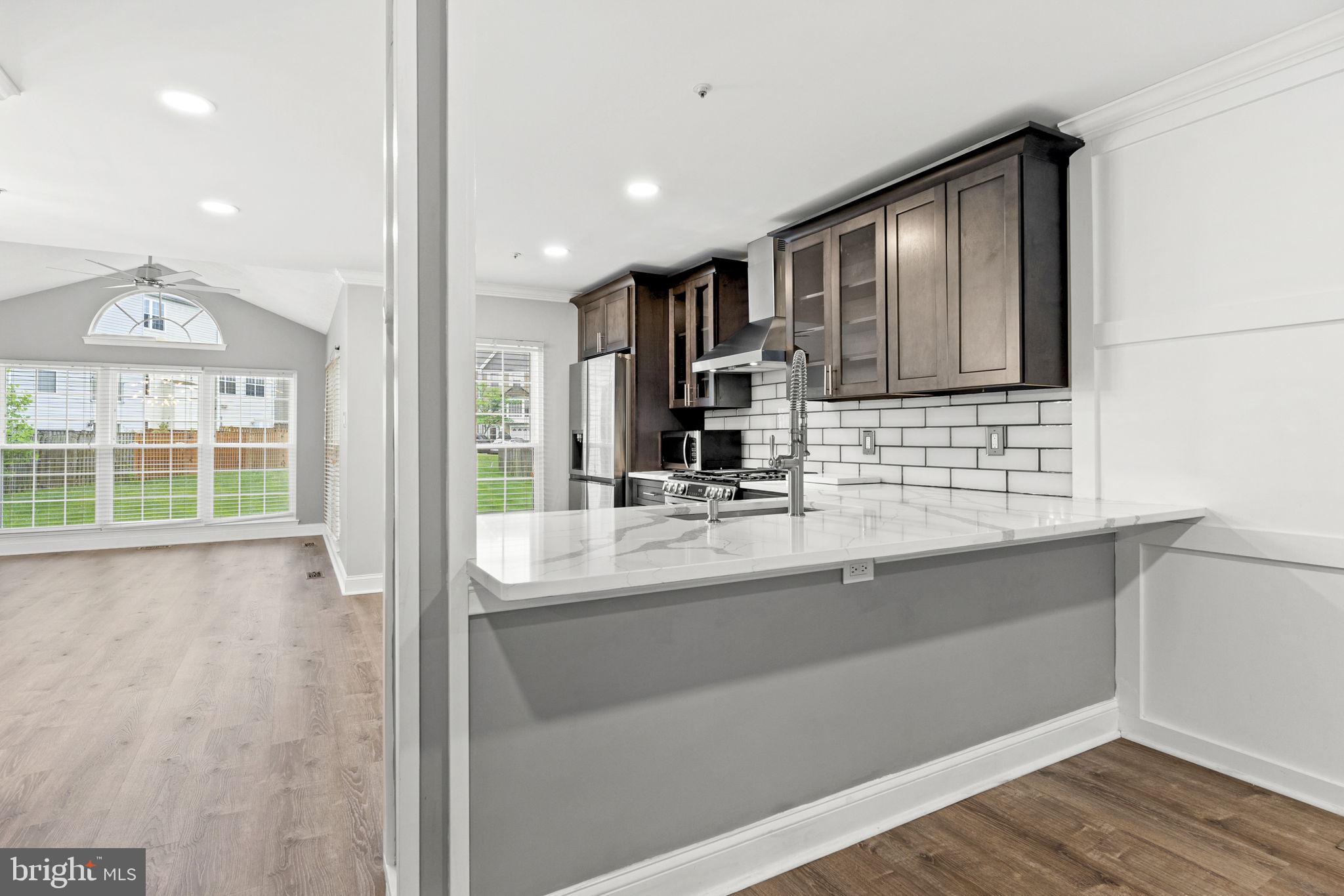 LAKEWOOD ESTATES - Residential Lease