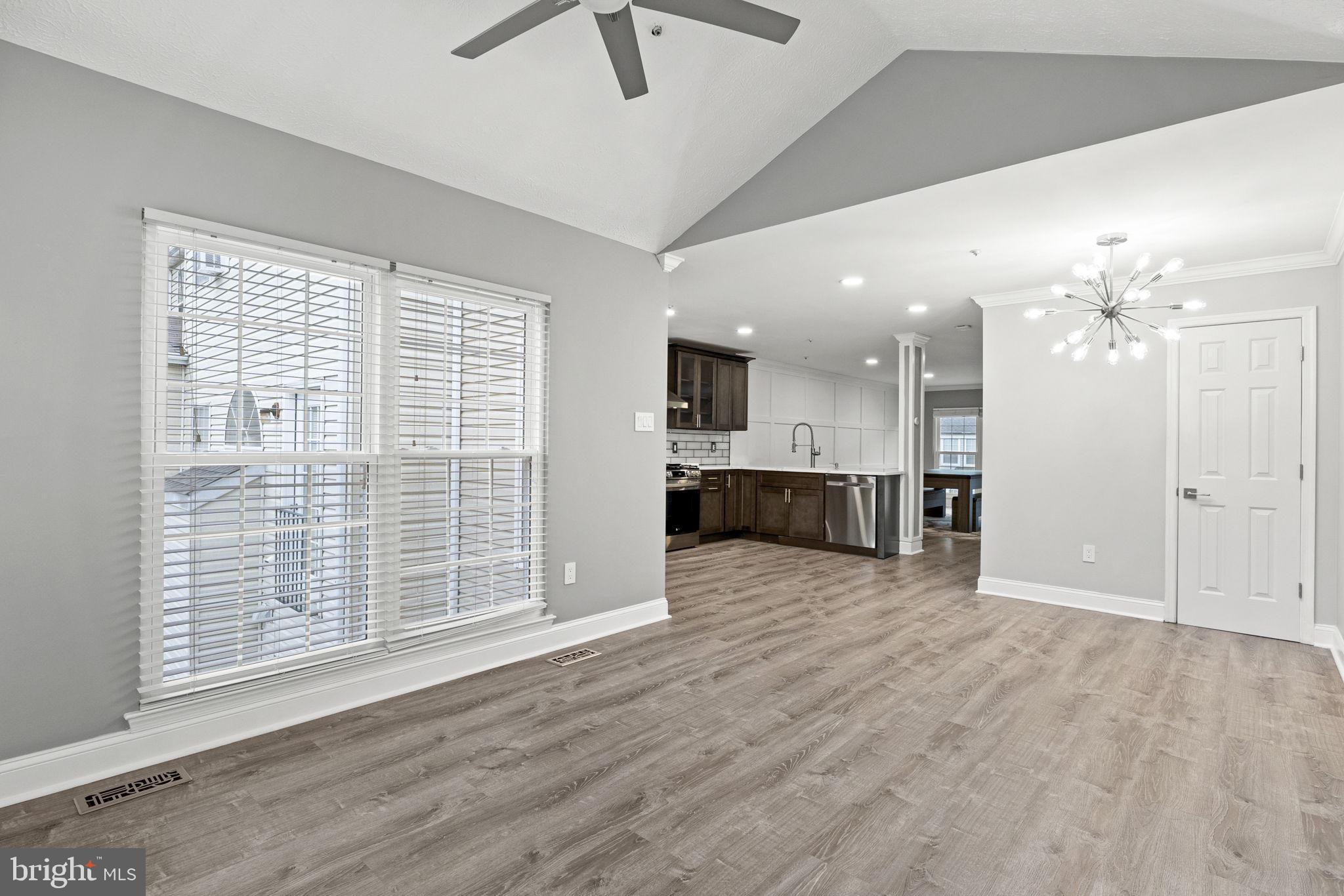 LAKEWOOD ESTATES - Residential Lease