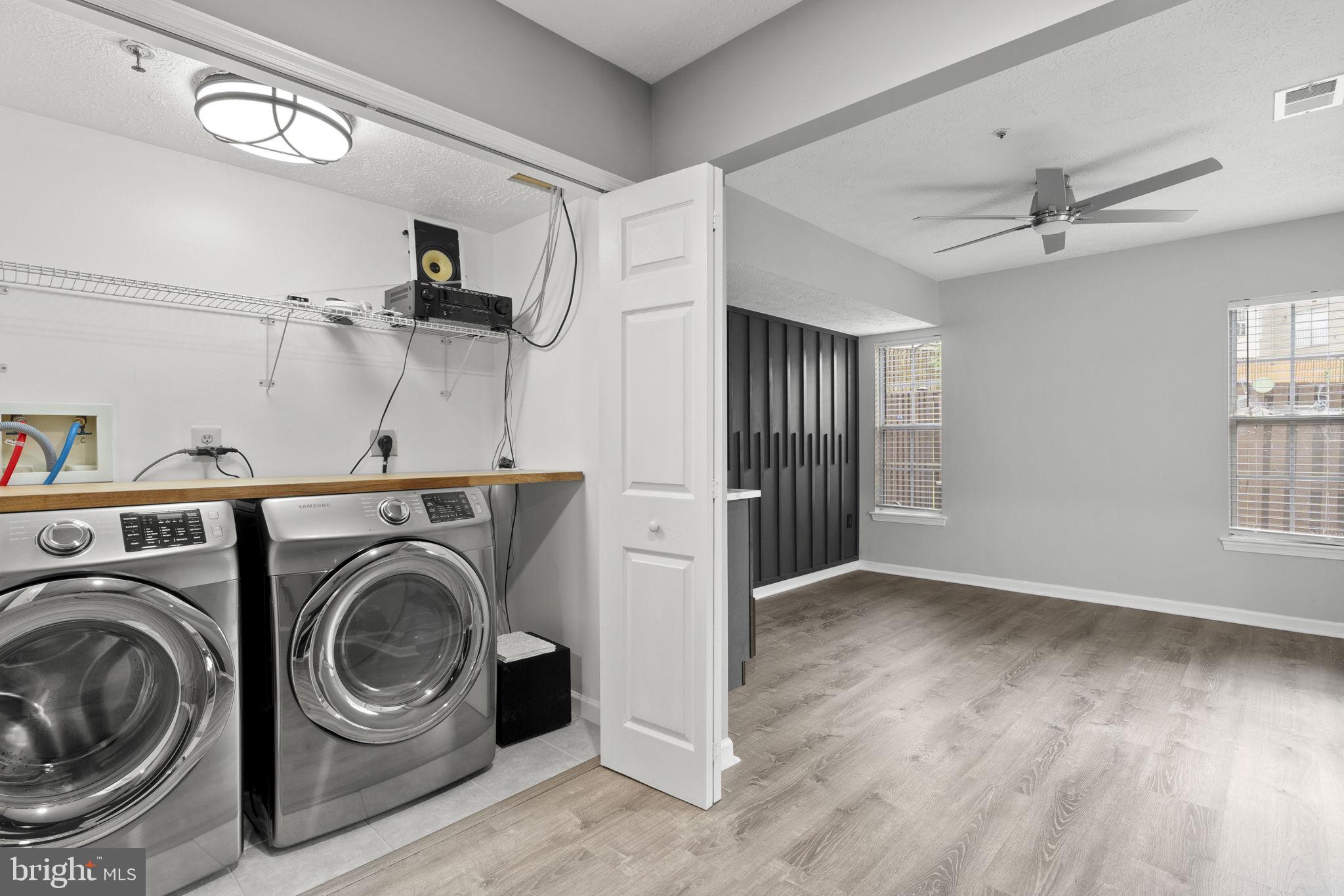 LAKEWOOD ESTATES - Residential Lease