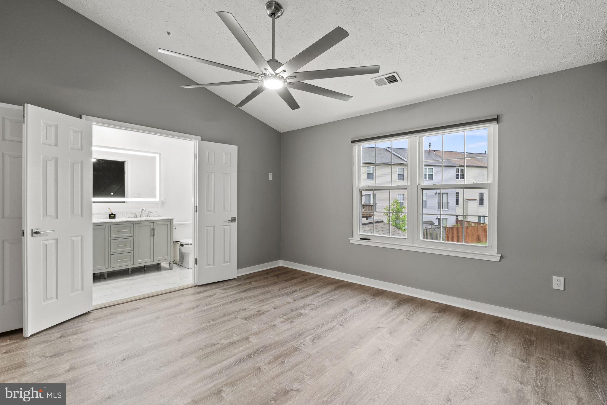 LAKEWOOD ESTATES - Residential Lease