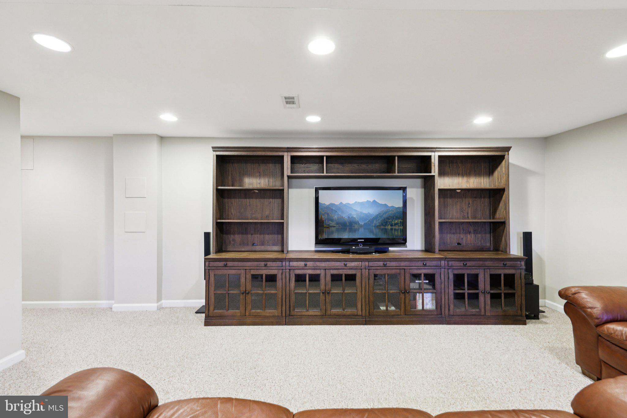 TAMARACK - Residential