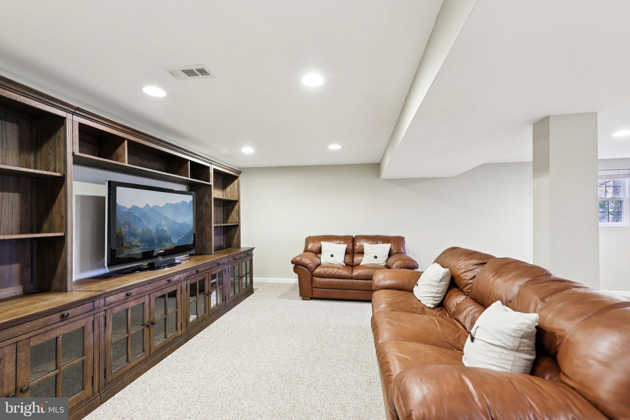 TAMARACK - Residential