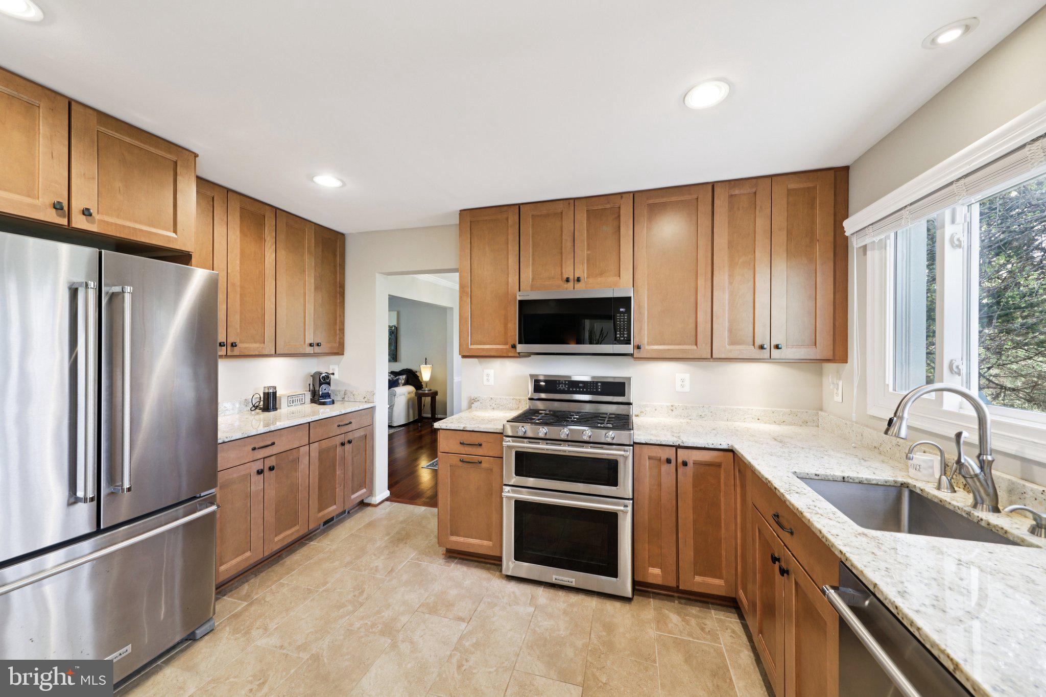 10305 MOUNTINGTON COURT