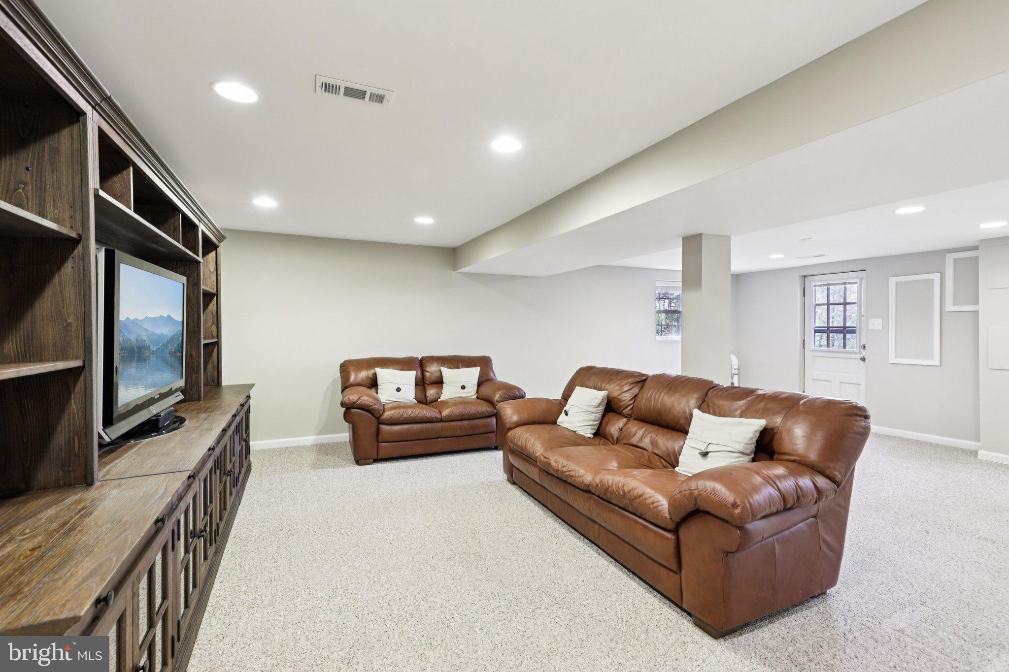 TAMARACK - Residential