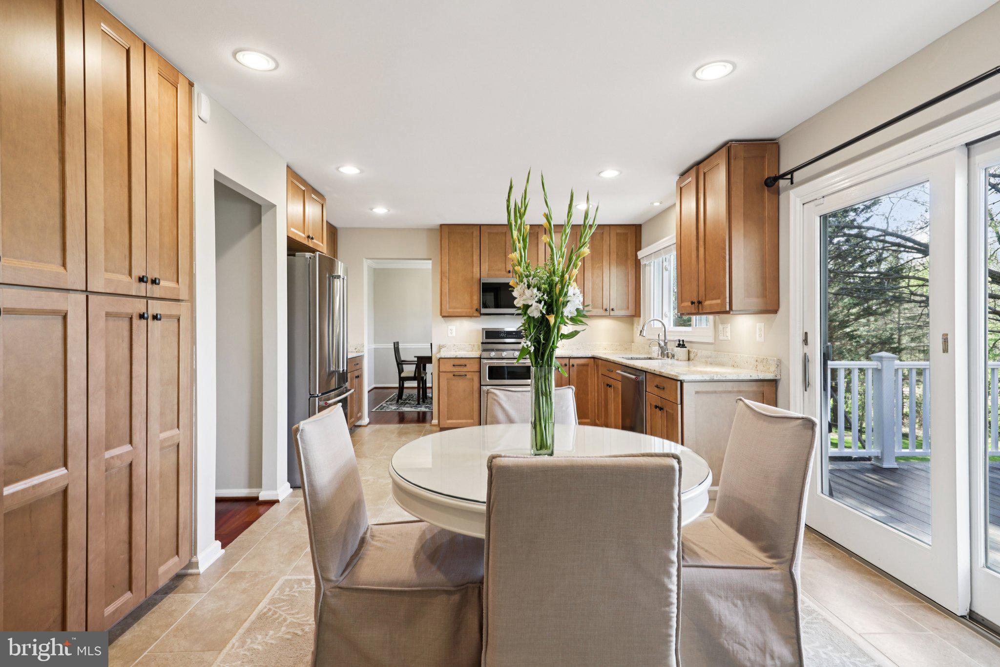 10305 MOUNTINGTON COURT