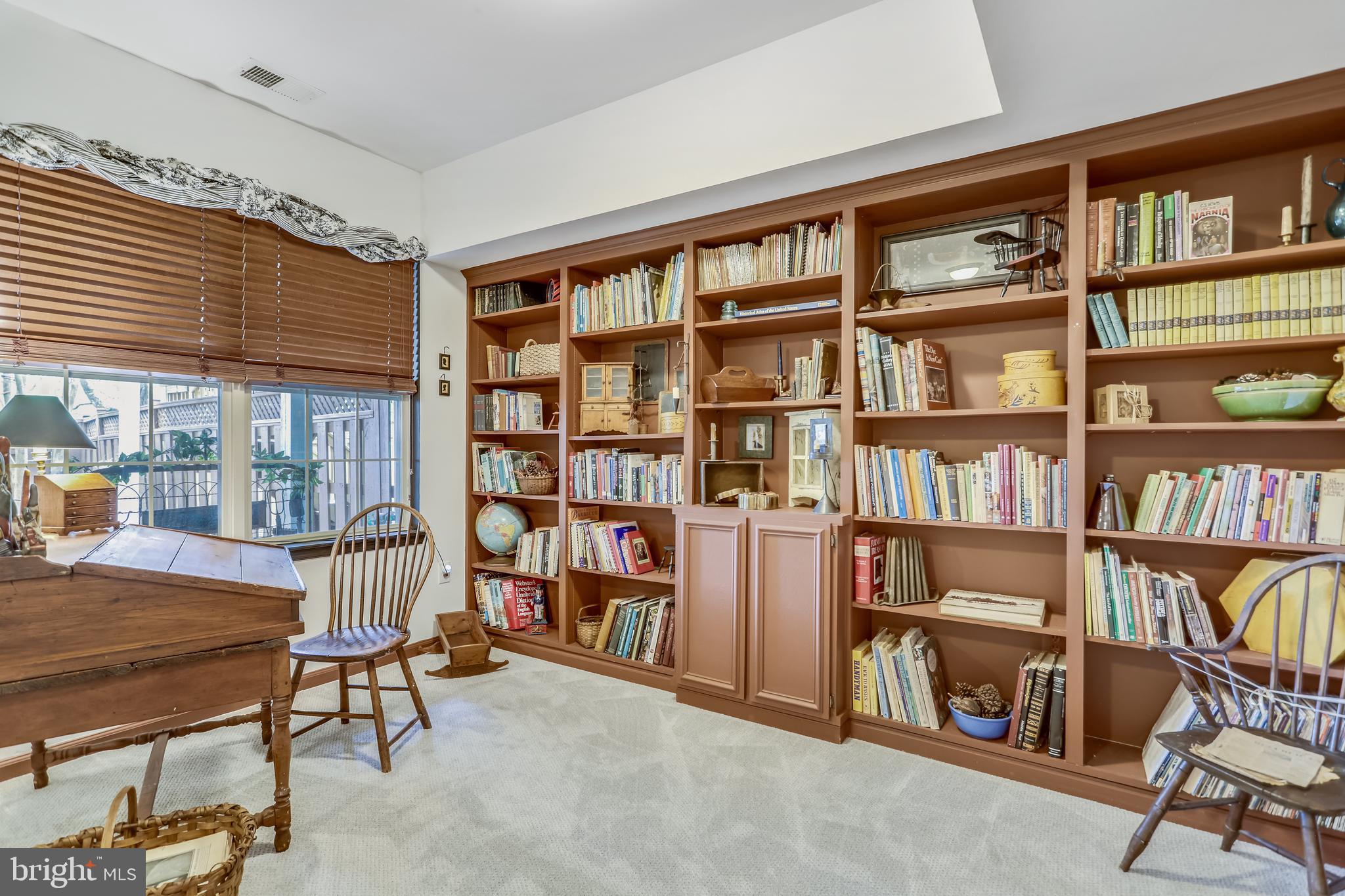 ASHBURN VILLAGE - Residential