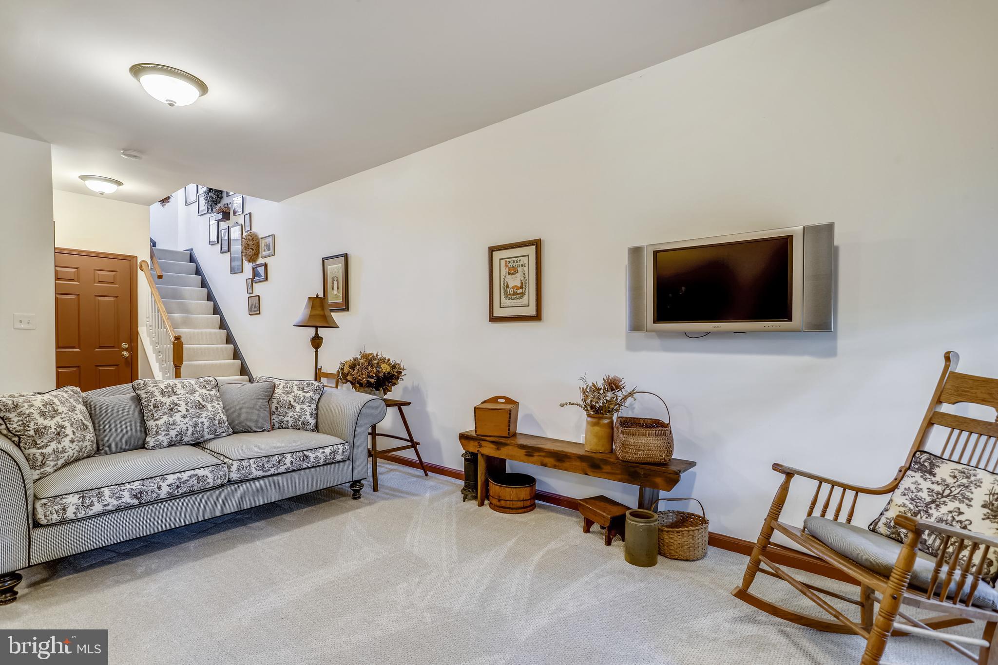 ASHBURN VILLAGE - Residential