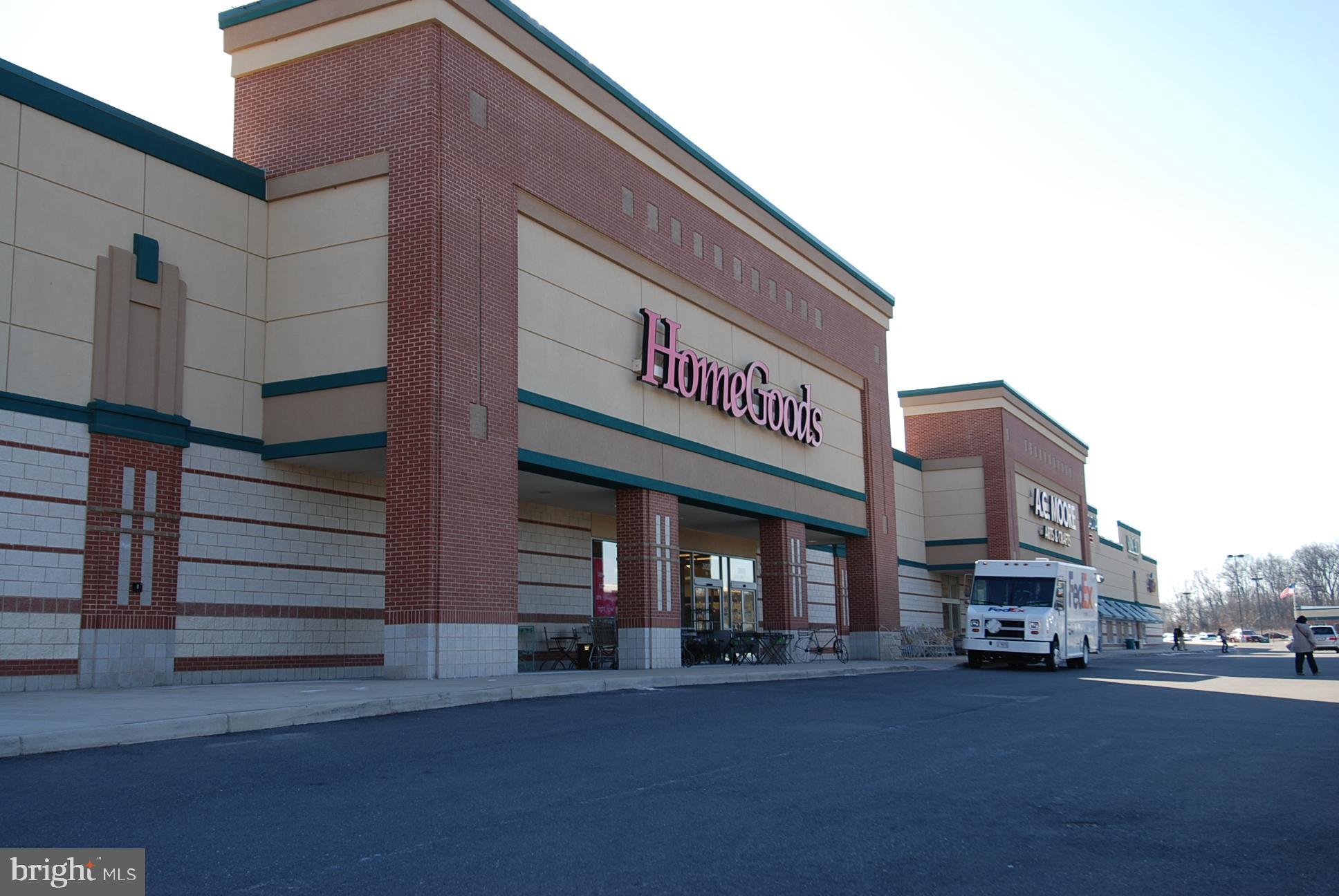 ASHBURN VILLAGE - Residential