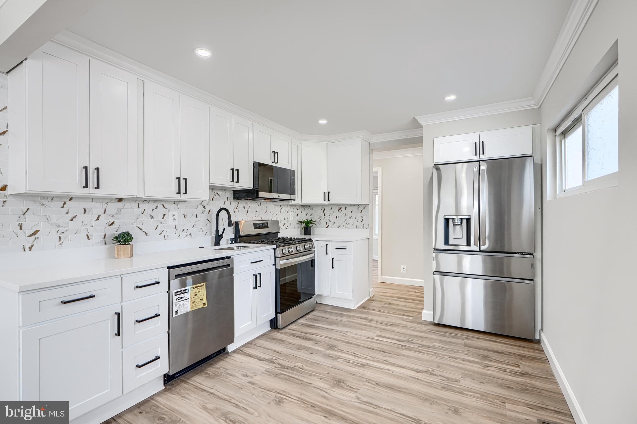 MARLYN TERRACE - Residential