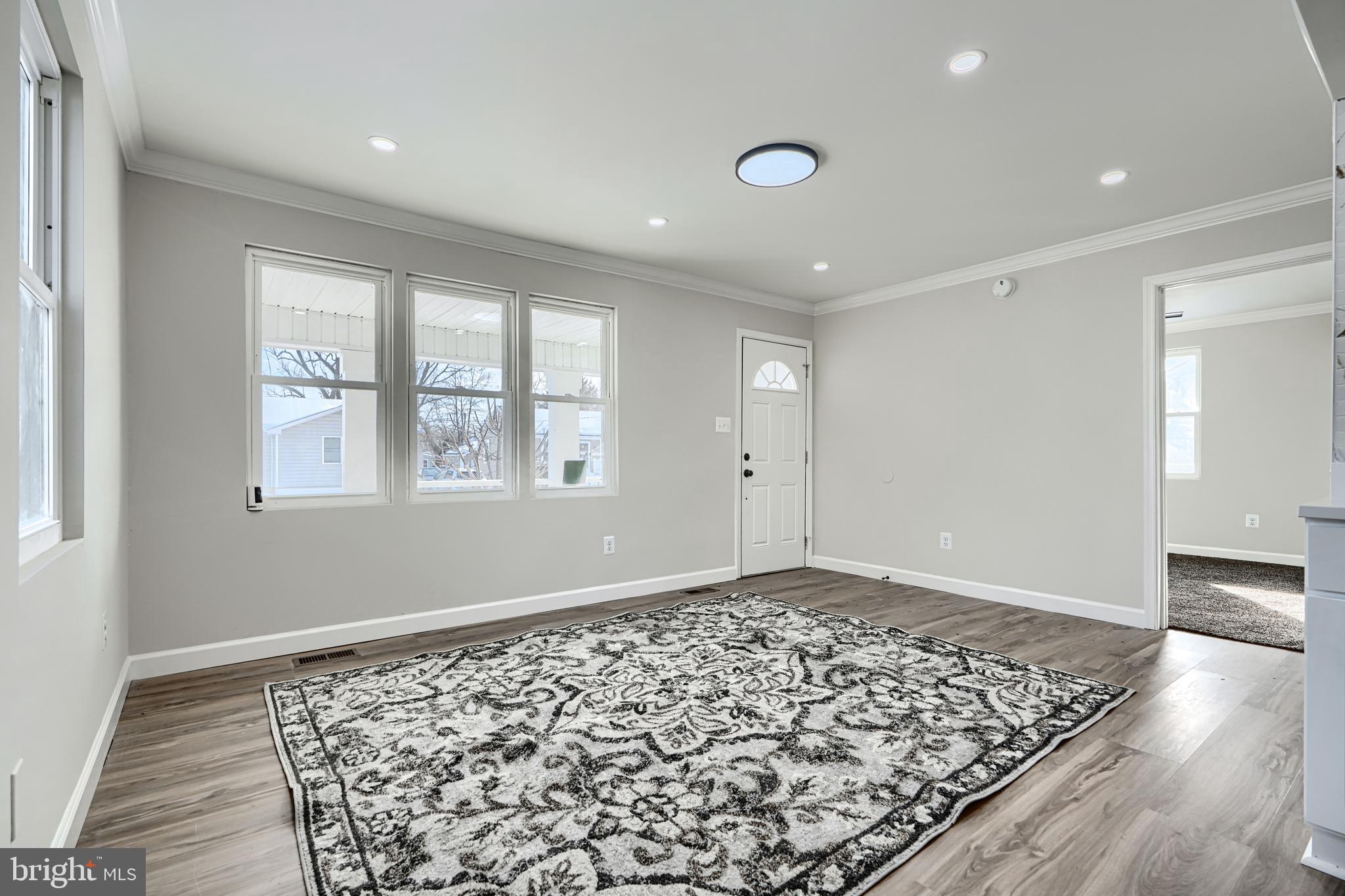 MARLYN TERRACE - Residential