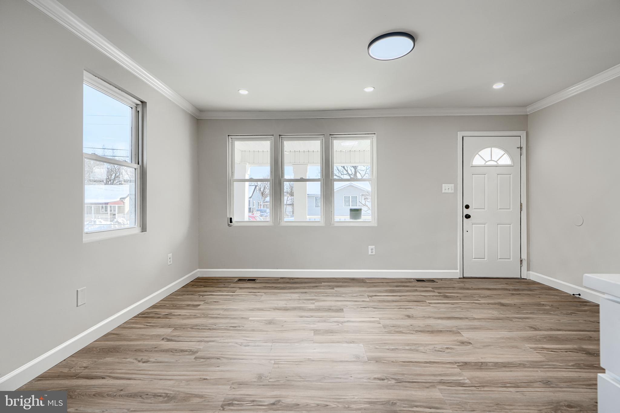 MARLYN TERRACE - Residential