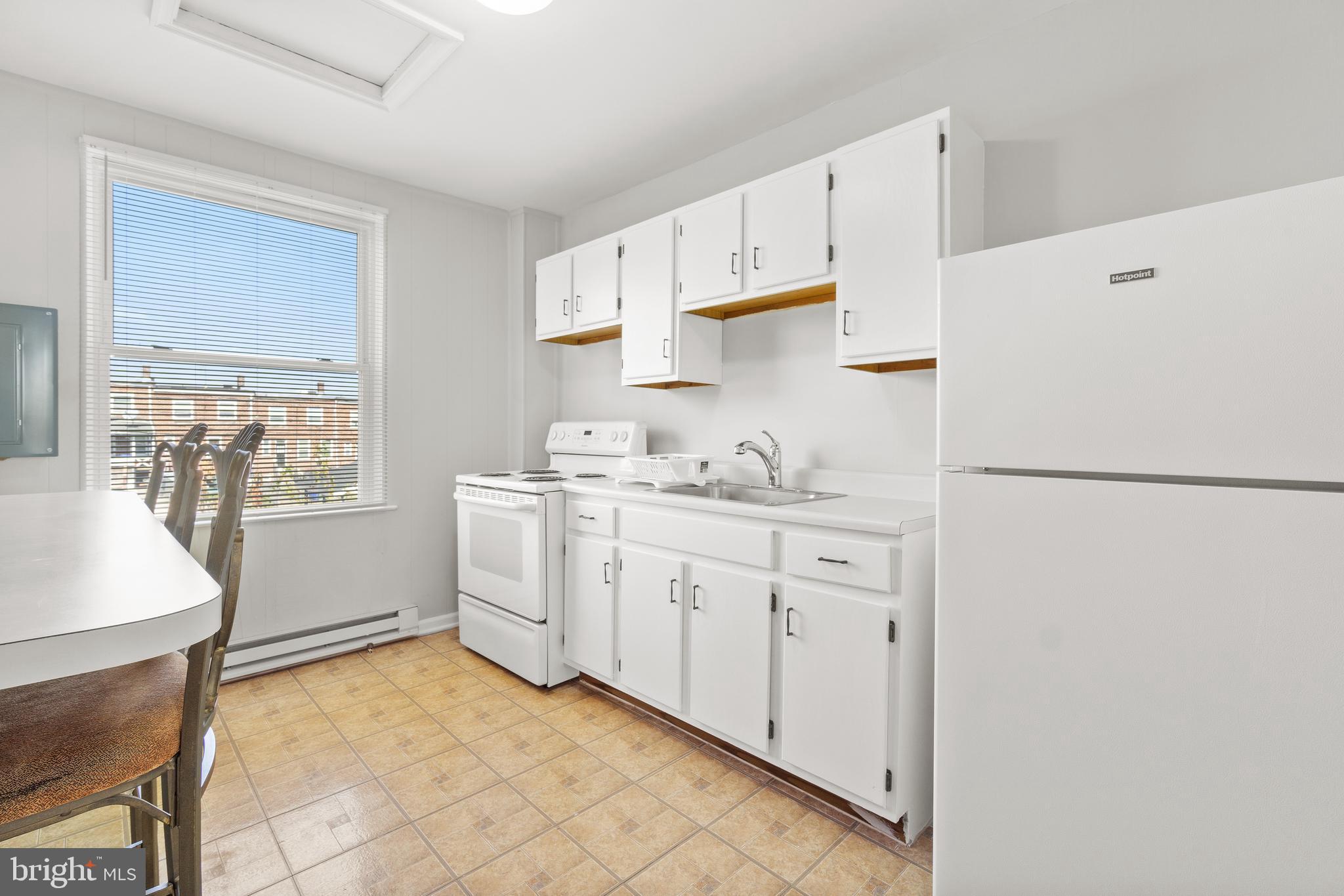 BELAIR-EDISON - Residential Lease