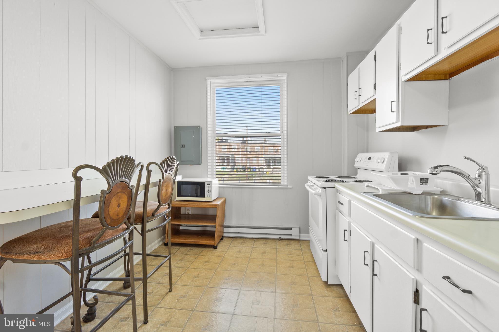 BELAIR-EDISON - Residential Lease