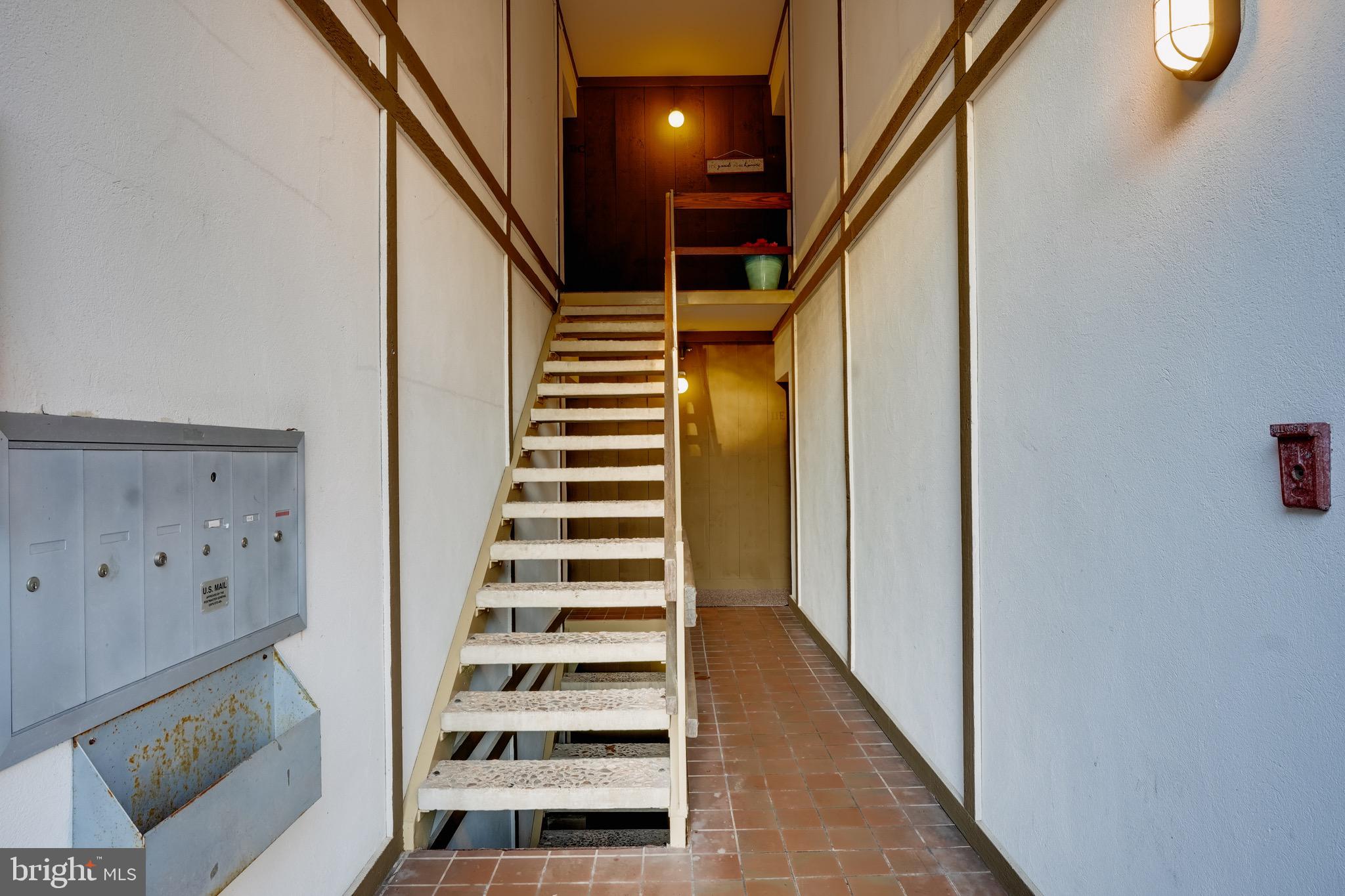 FLYING HILLS - Residential