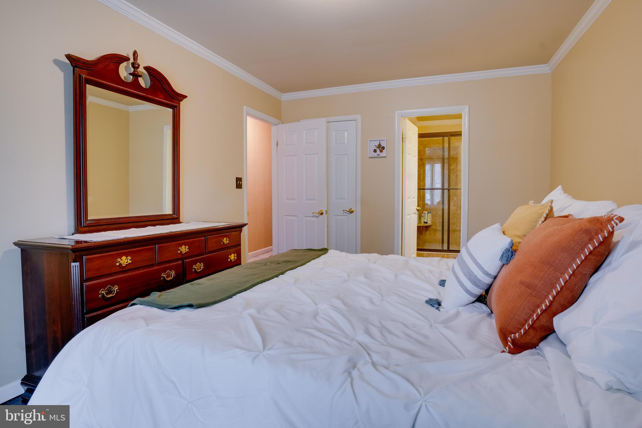 FLYING HILLS - Residential