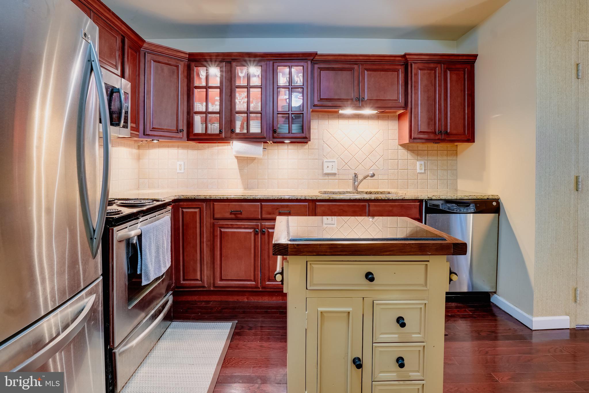 FLYING HILLS - Residential