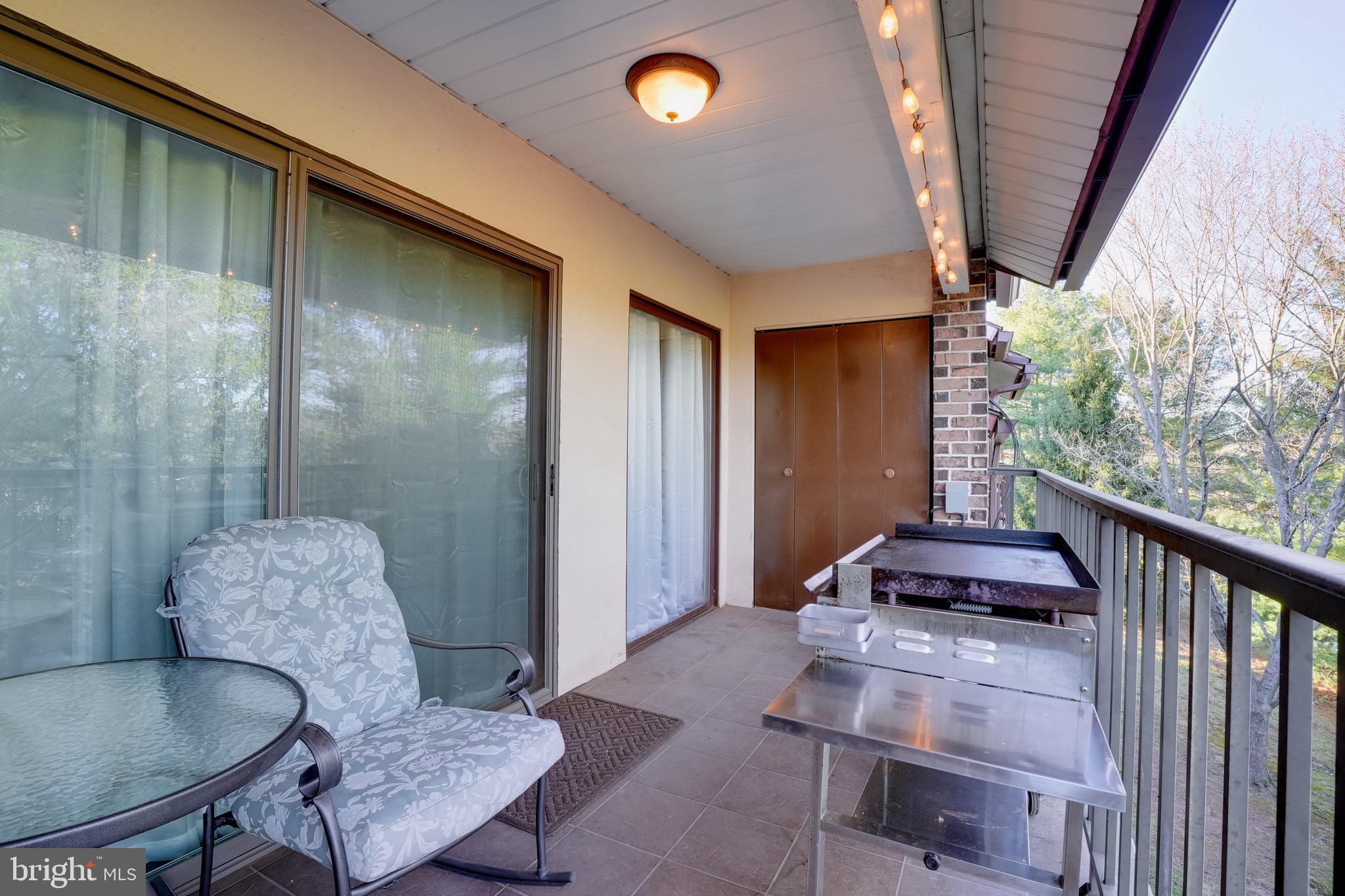 FLYING HILLS - Residential