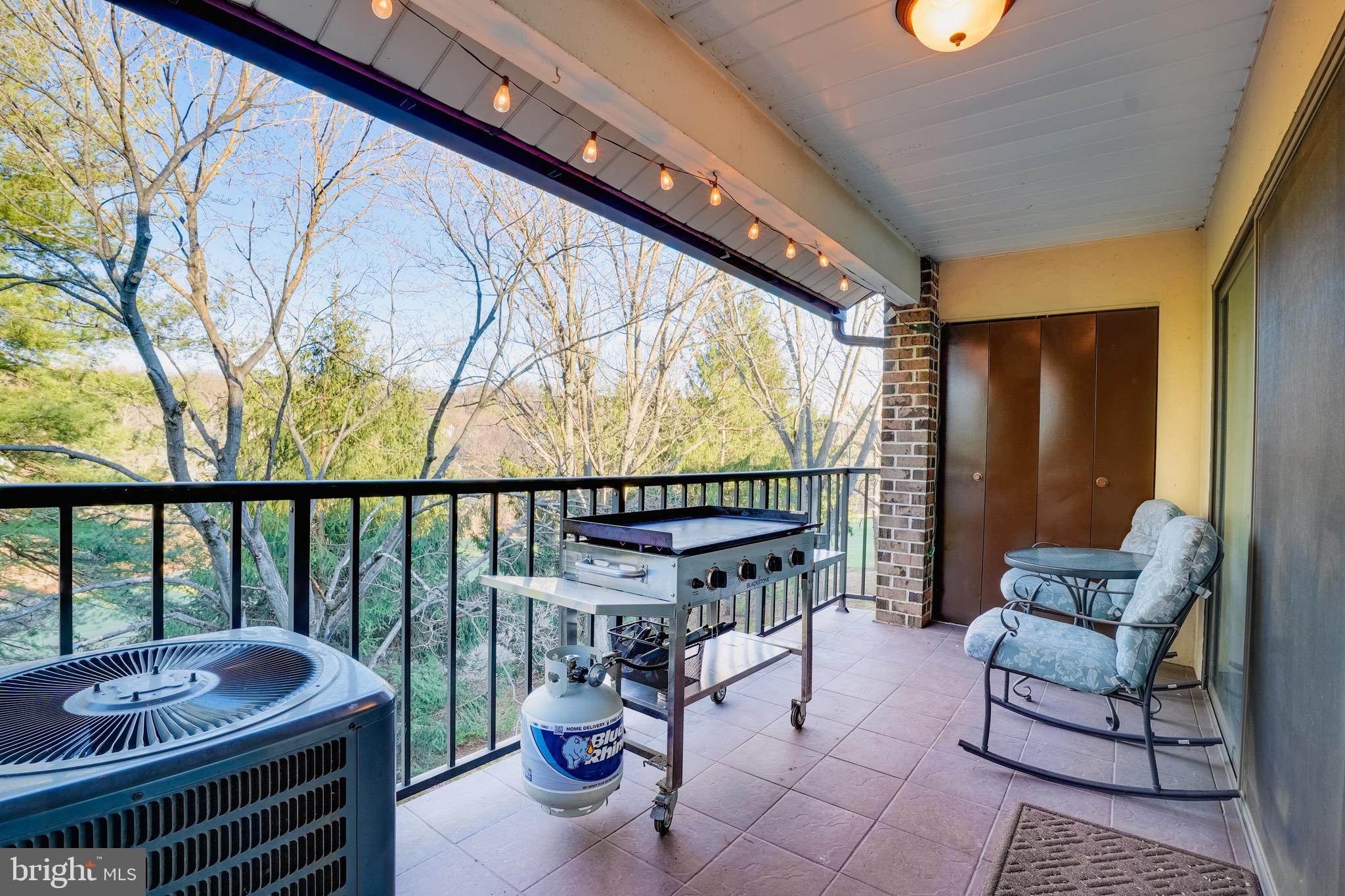 FLYING HILLS - Residential