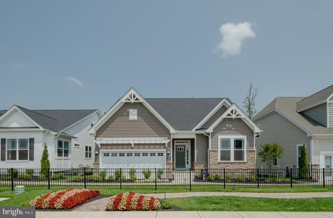 Photo of 10143 Shenandoah Lane, WHITE PLAINS, MD 20695 (MLS # MDCH2049952)