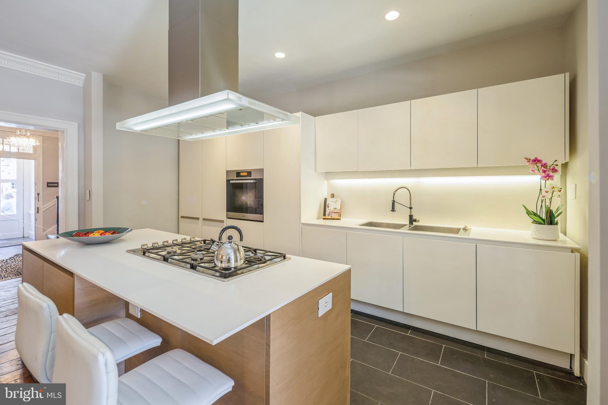 OLD TOWN ALEXANDRIA - Residential