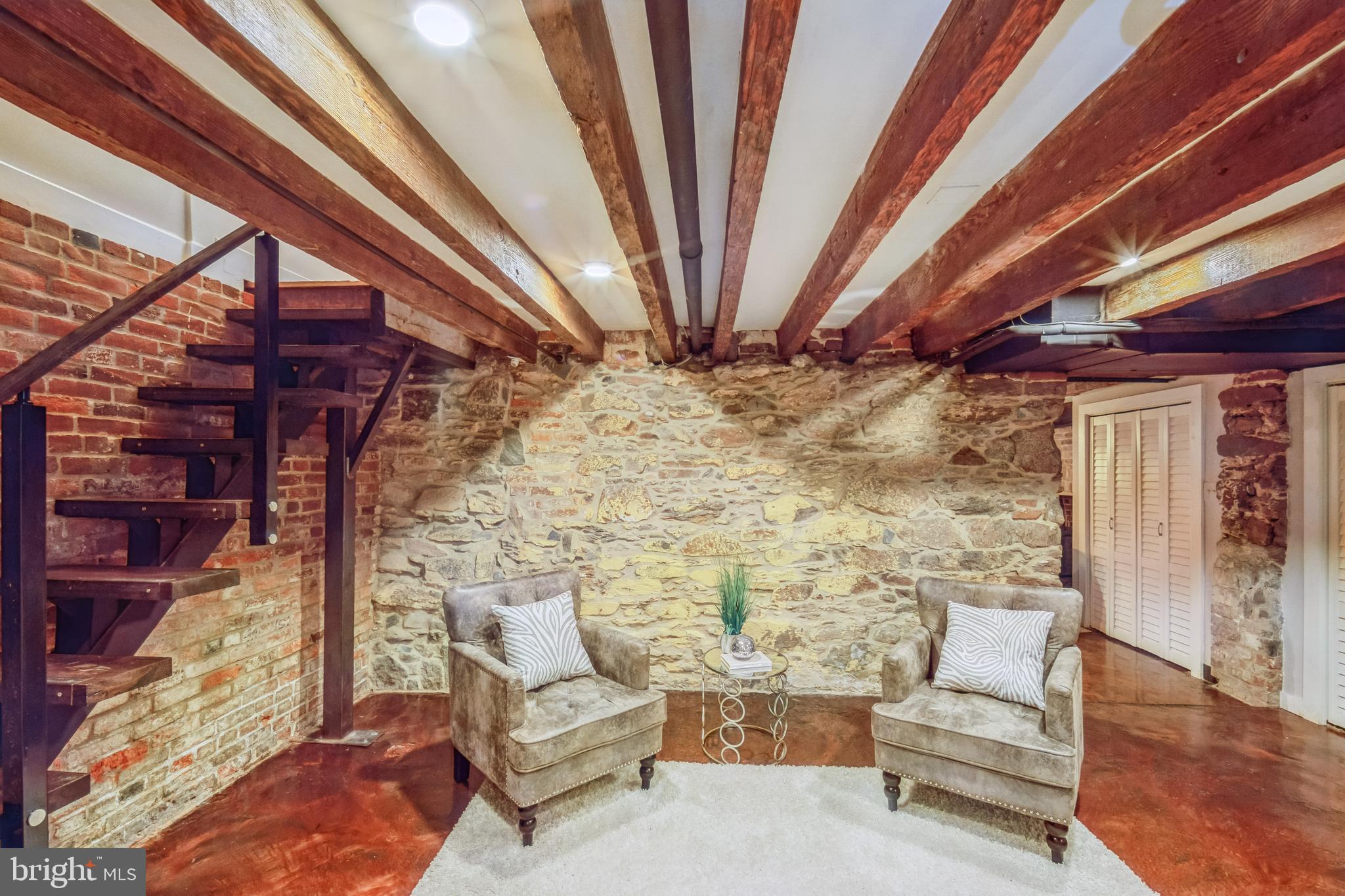 OLD TOWN ALEXANDRIA - Residential