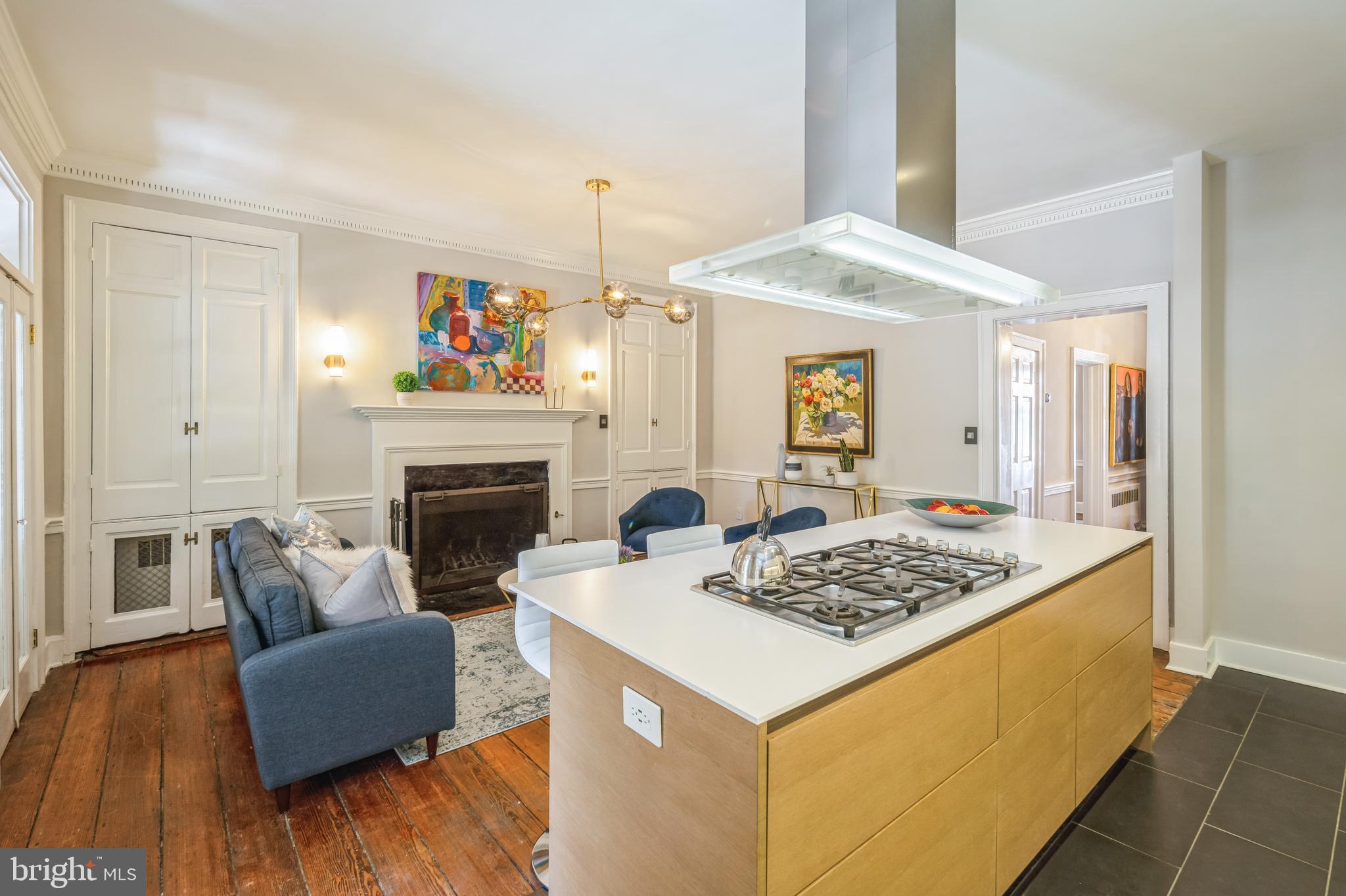 OLD TOWN ALEXANDRIA - Residential