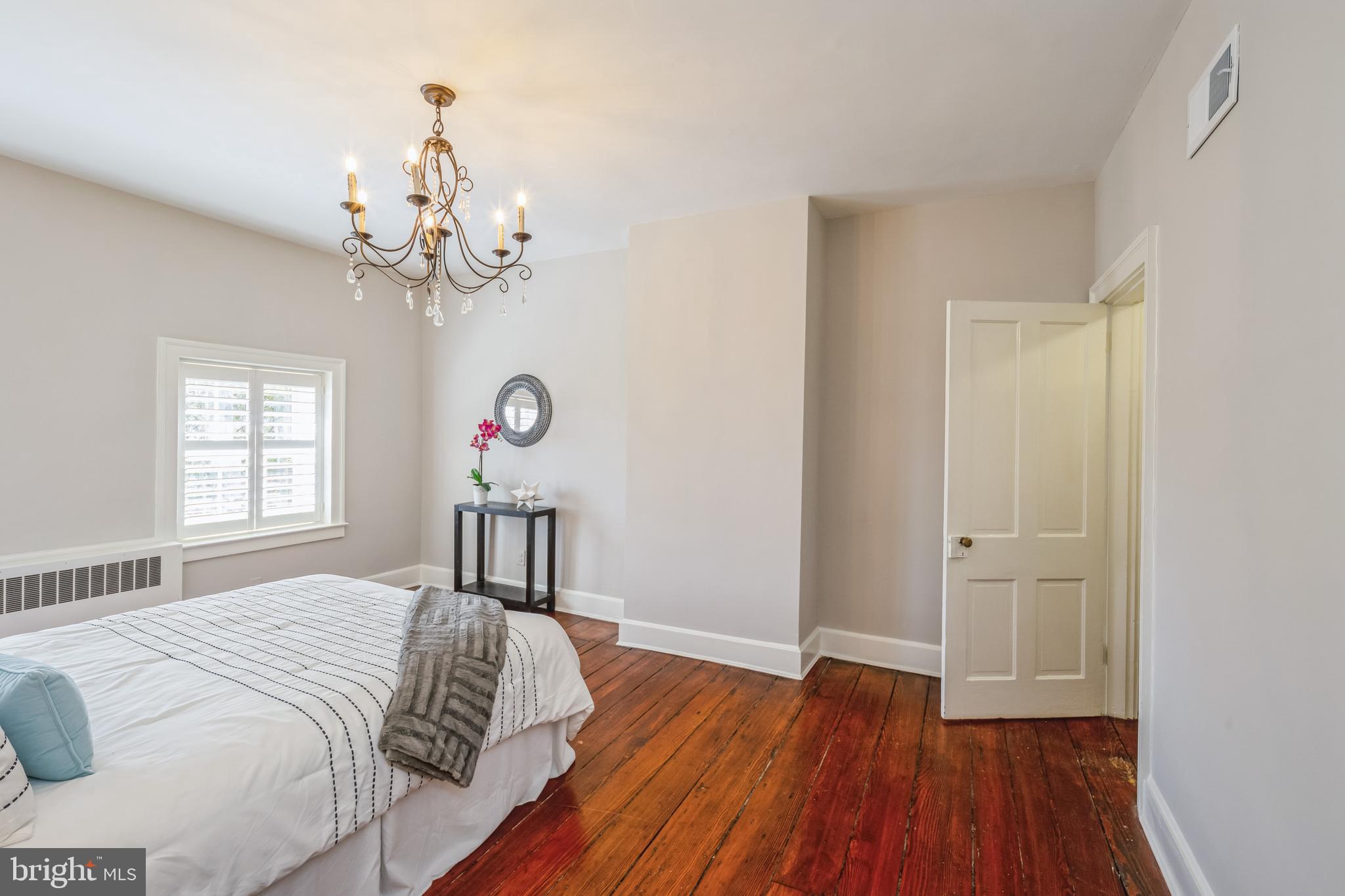 OLD TOWN ALEXANDRIA - Residential