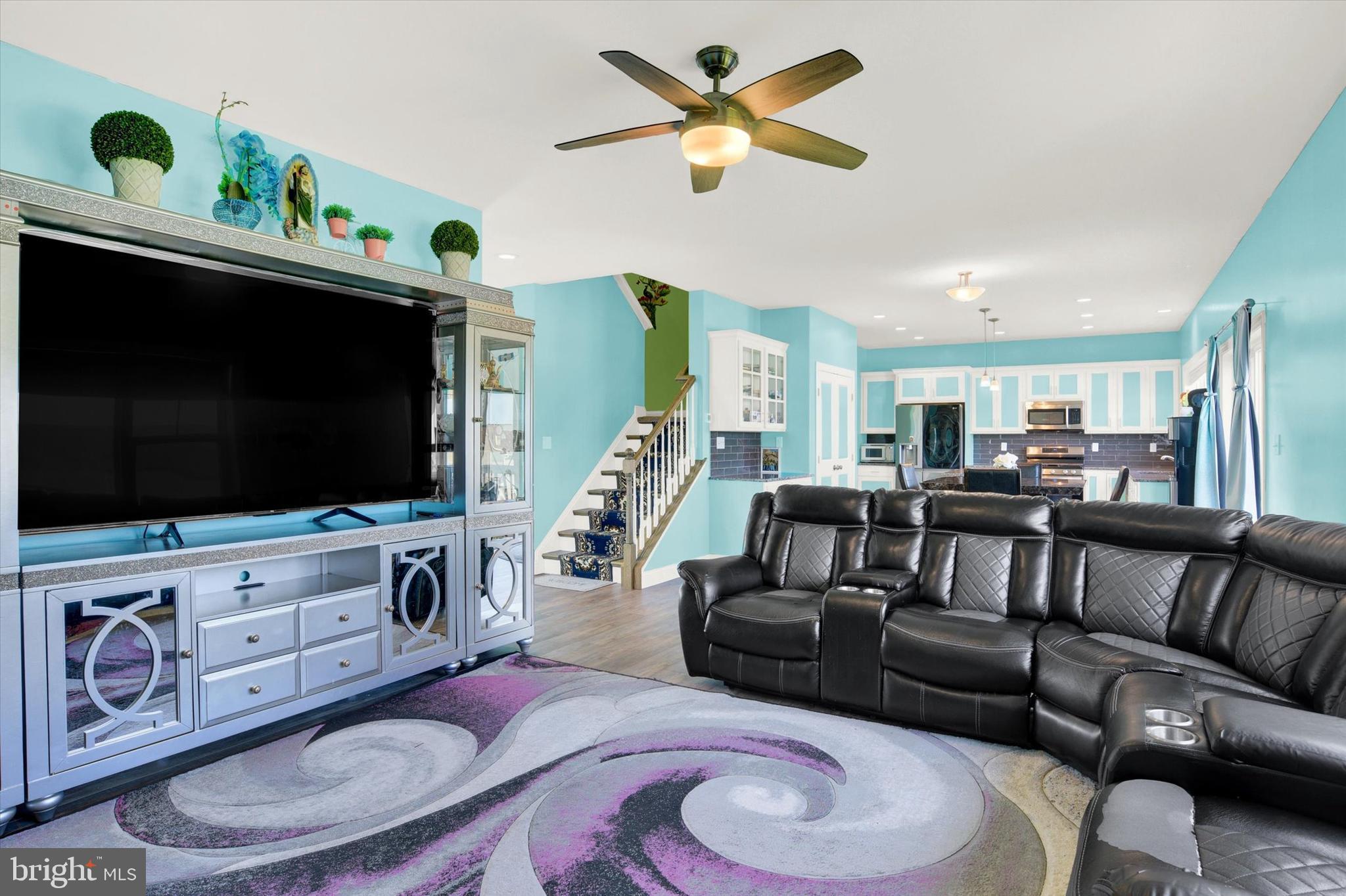 MOUNTAIN VIEW ESTATES - Residential