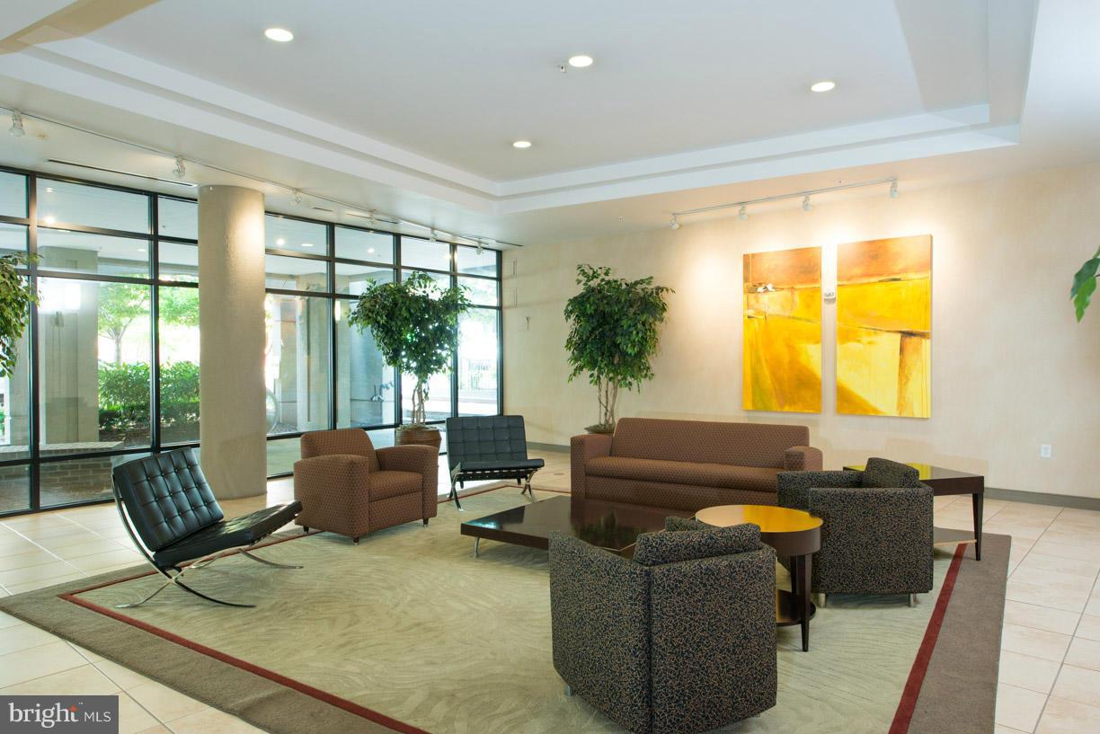 SILVER SPRING METRO - Residential