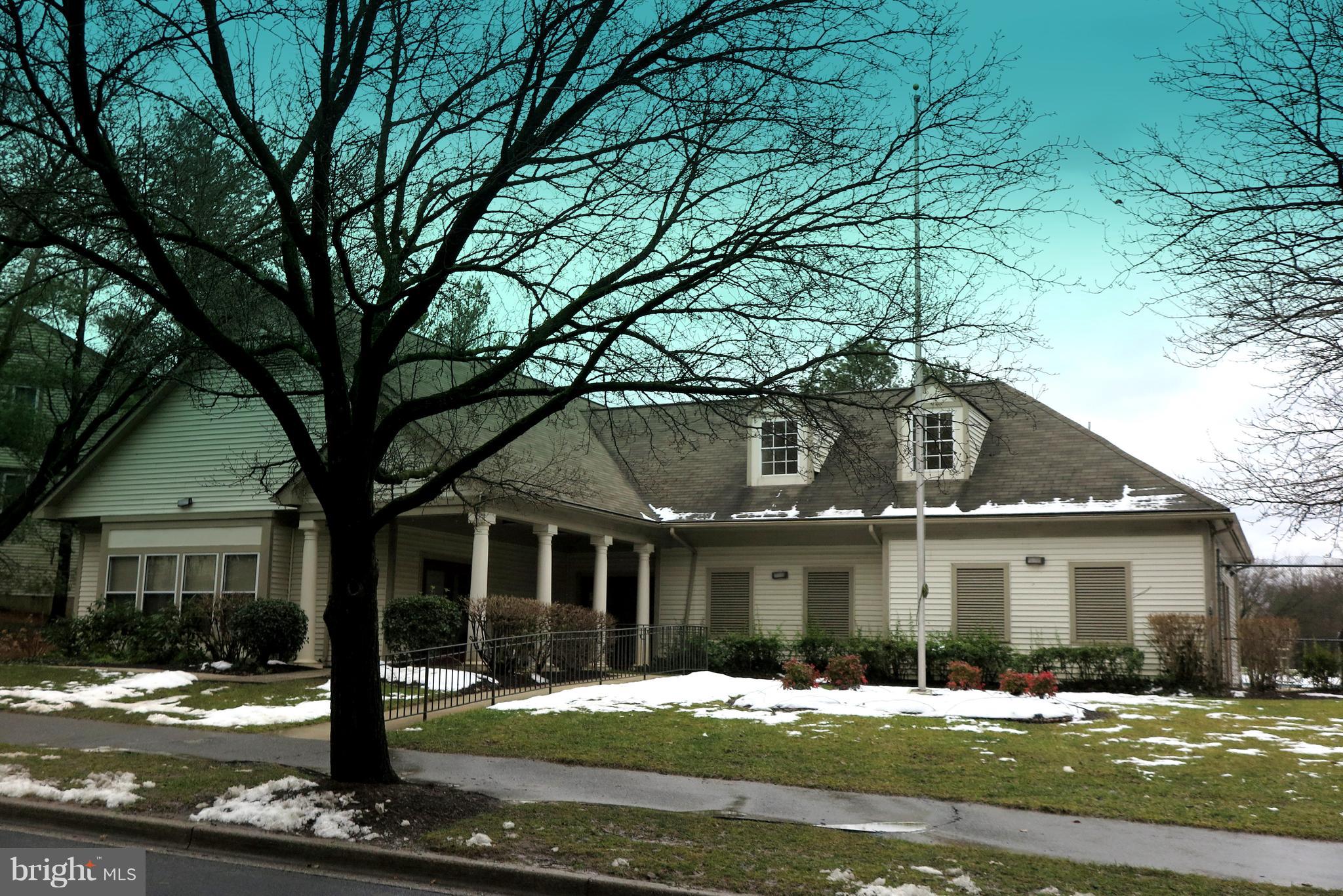 WILLIAMSBURG VILLAGE - Residential Lease