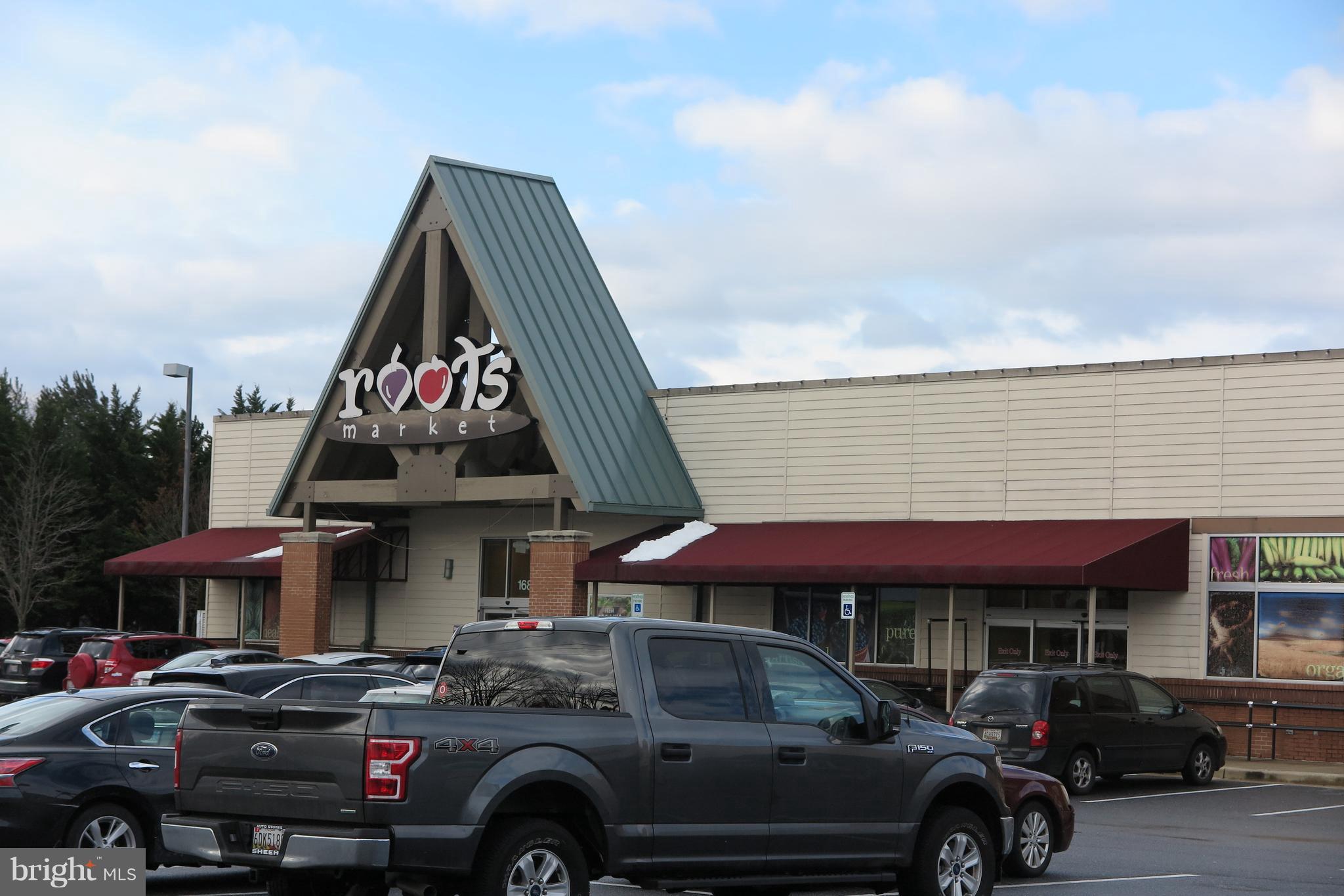 WILLIAMSBURG VILLAGE - Residential Lease