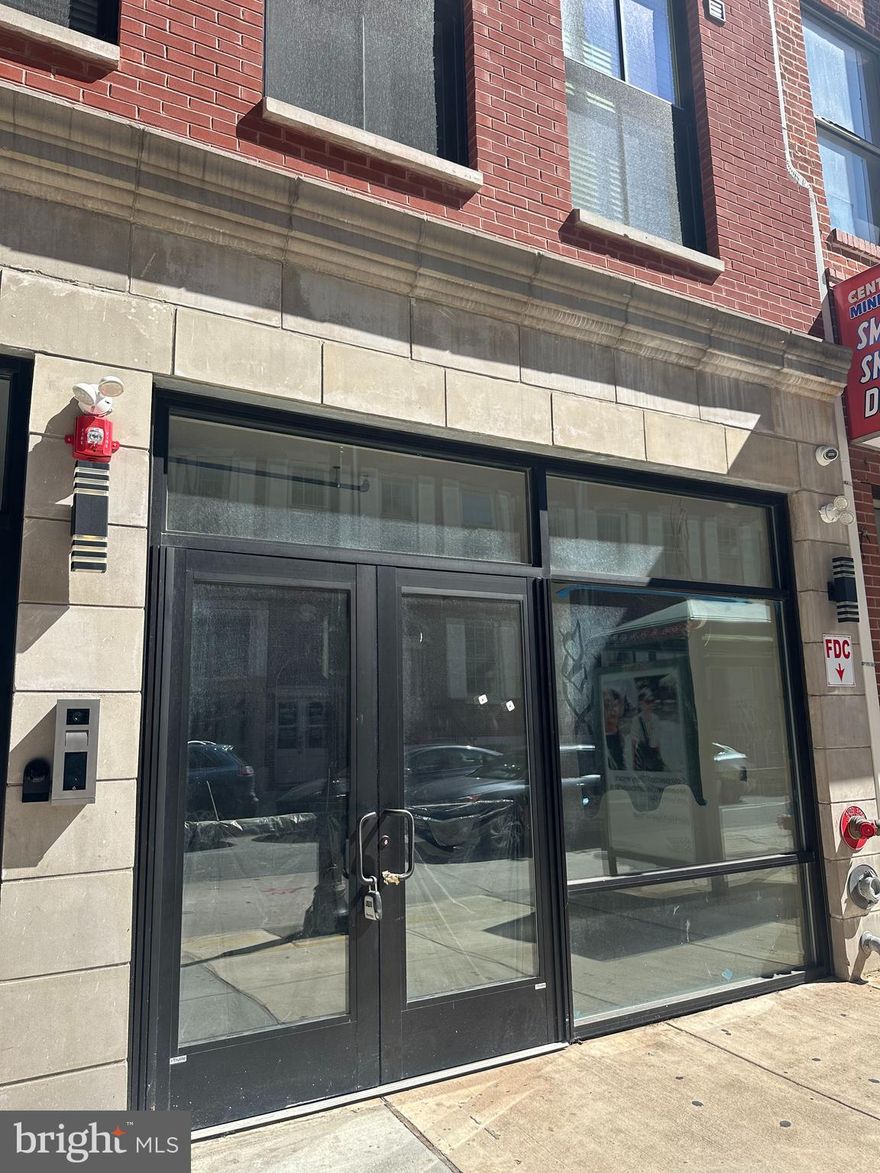 Prime space available on Walnut, new construction. Next to Steven Singer and across from Starbucks. Penn Medicine, Le Pain Quotidien, all close by. High traffic area.