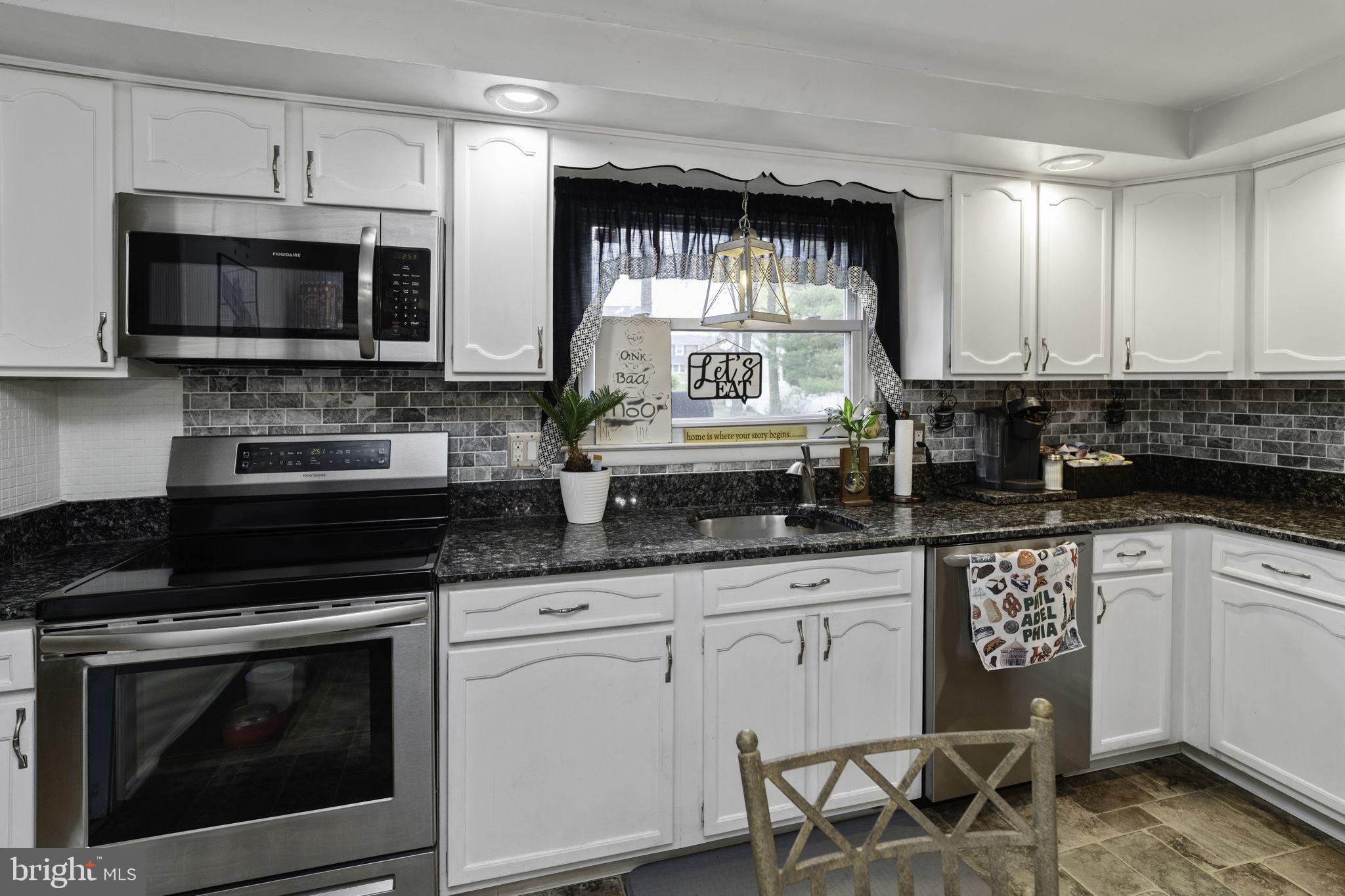 WILLOW FARMS - Residential