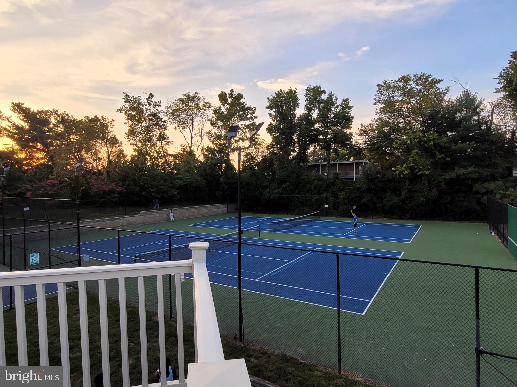 SEVEN OAKS - Residential Lease